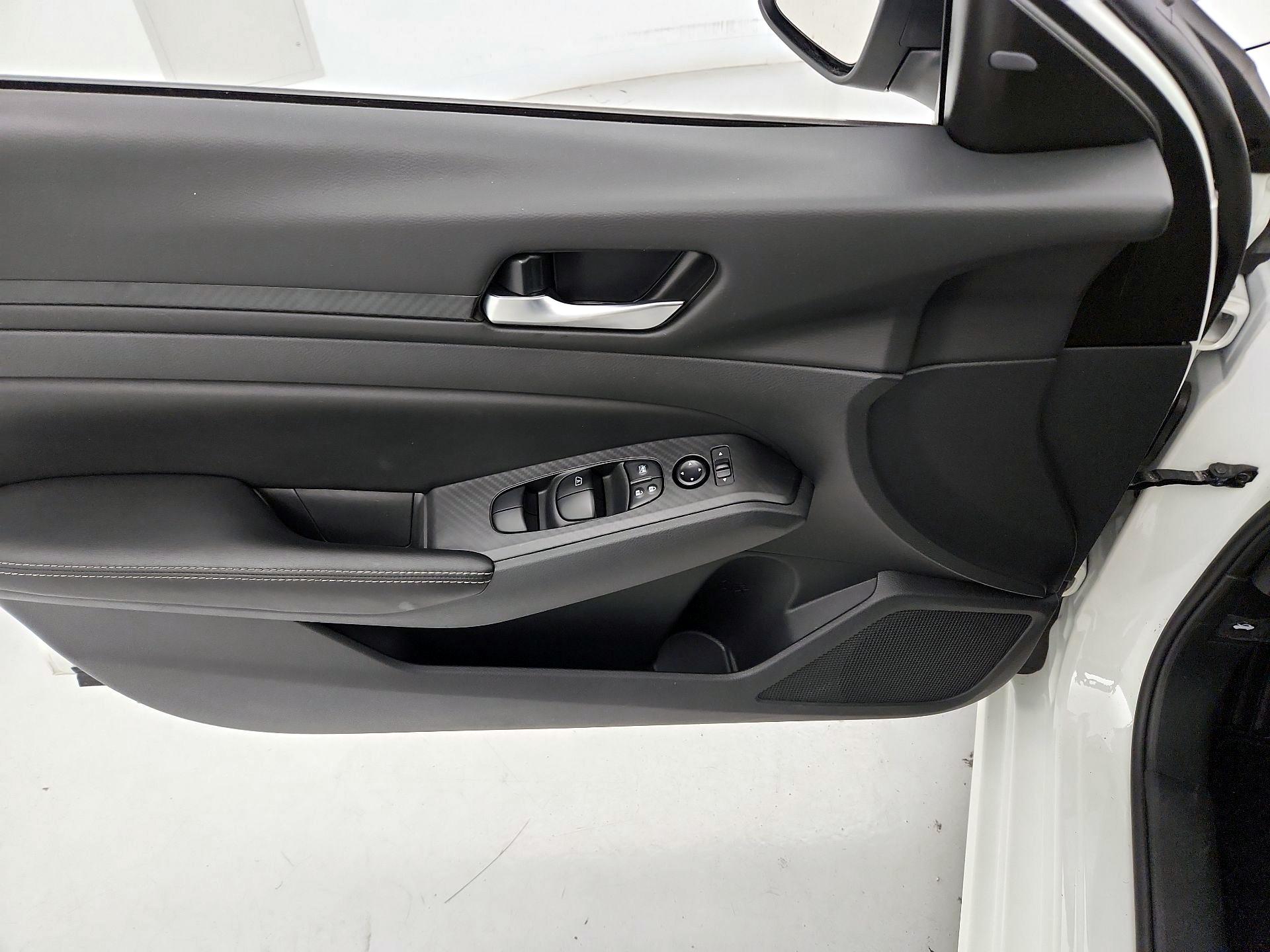 Thumbnail: 2025 Nissan Altima - 12