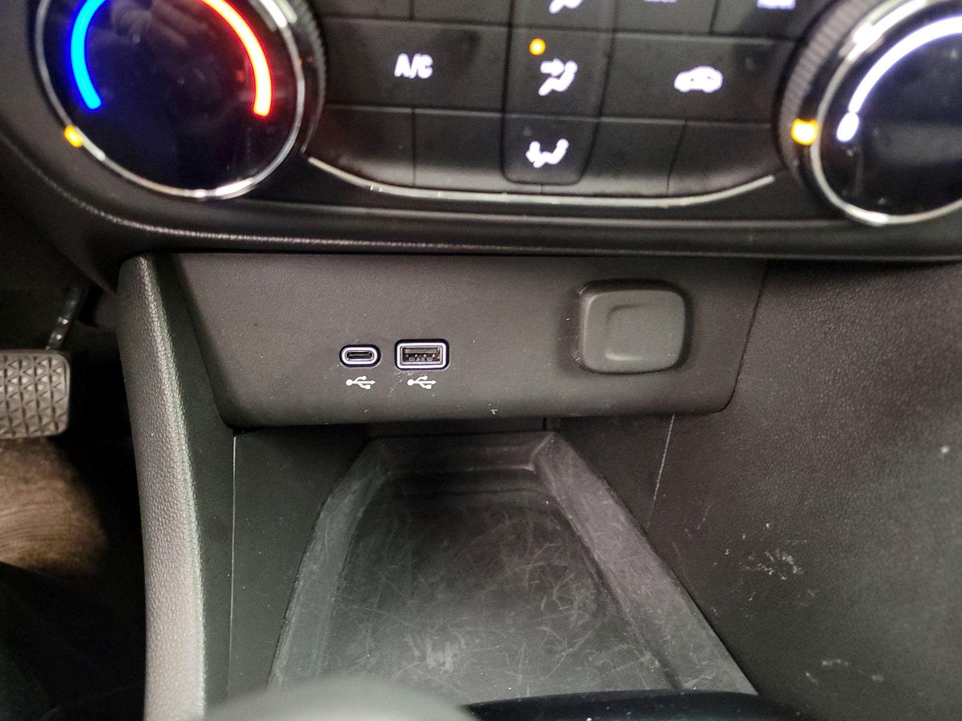 Thumbnail: 2025 Buick Encore GX - 18