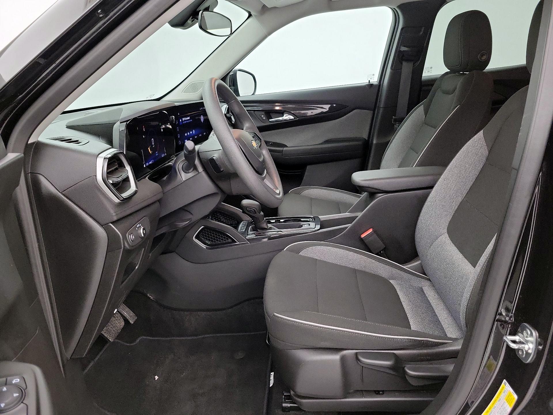 Thumbnail: 2025 Chevrolet TrailBlazer - 11