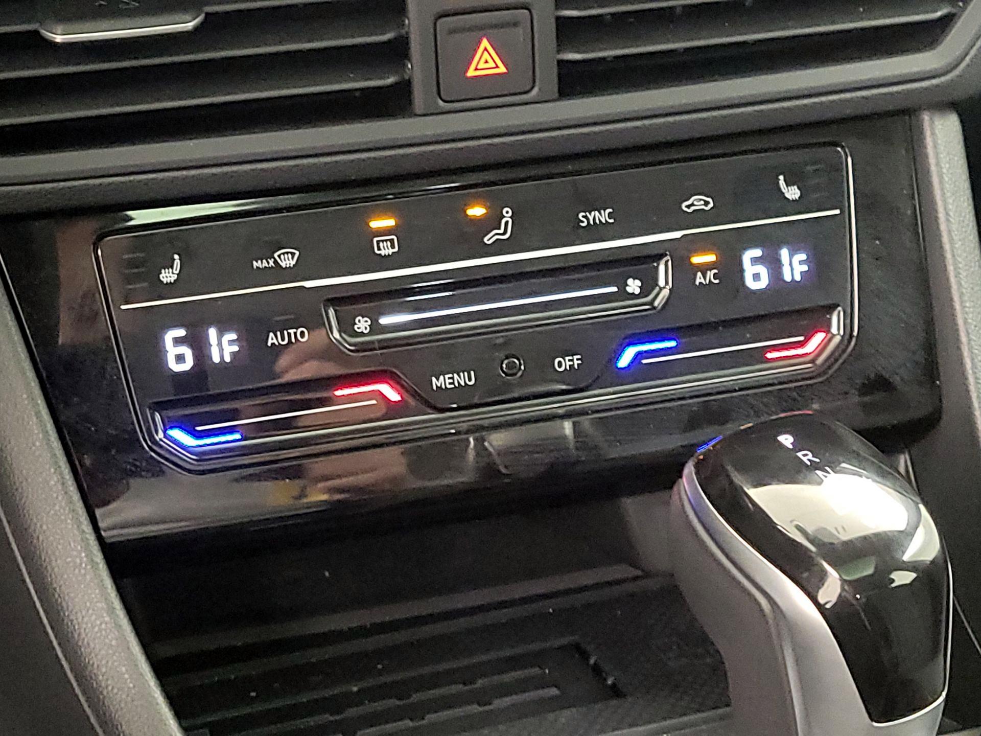 Thumbnail: 2025 Volkswagen Jetta - 16