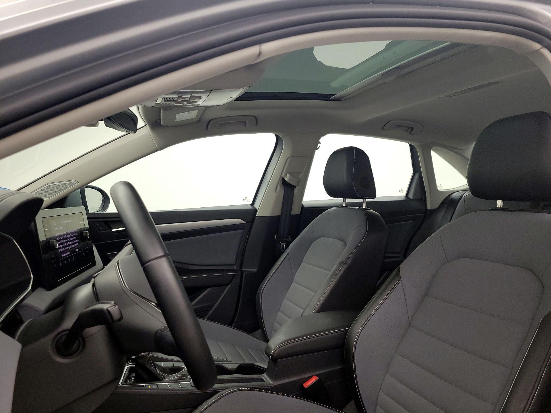 Thumbnail: 2025 Volkswagen Jetta - 19