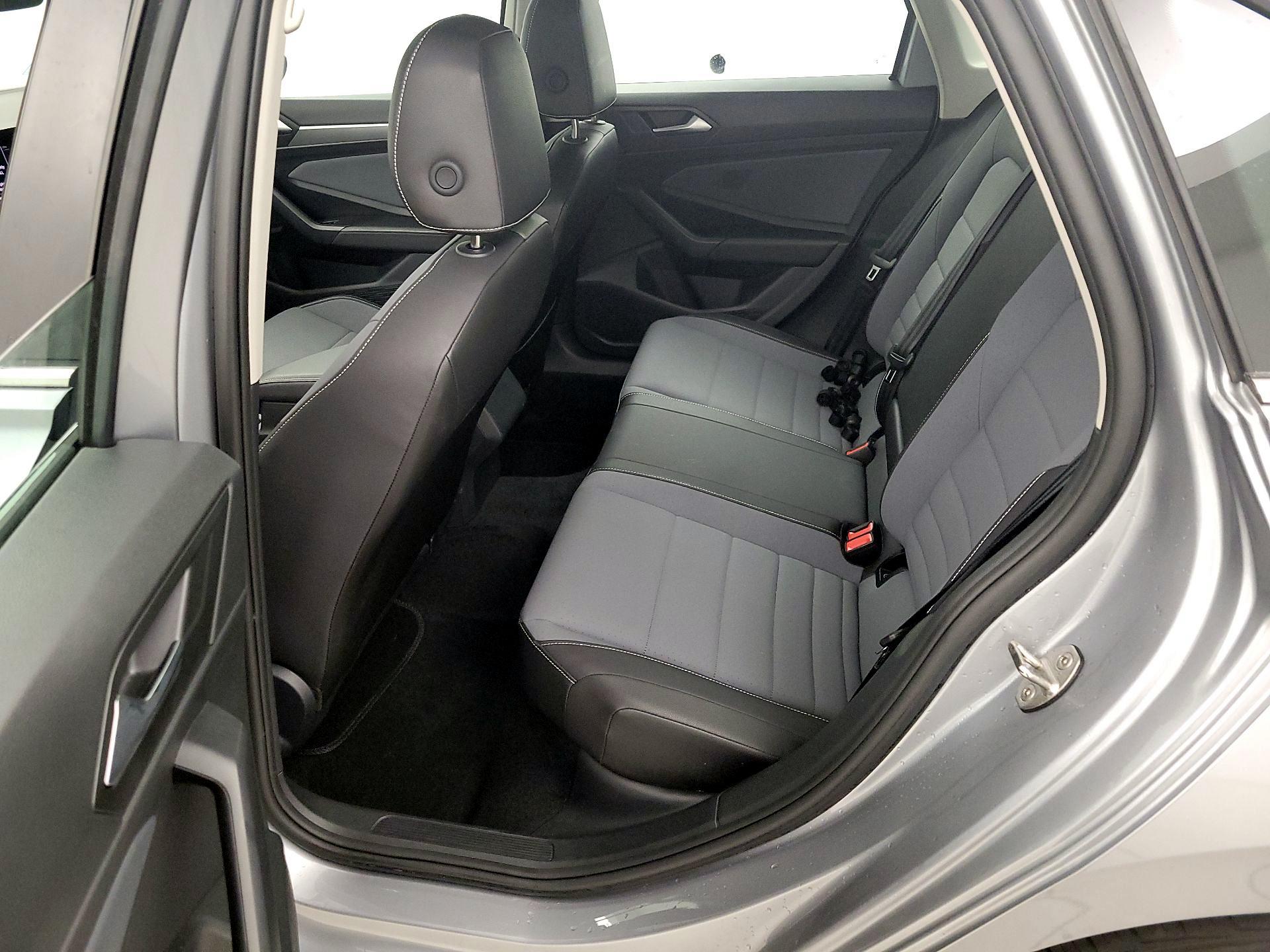 Thumbnail: 2025 Volkswagen Jetta - 20