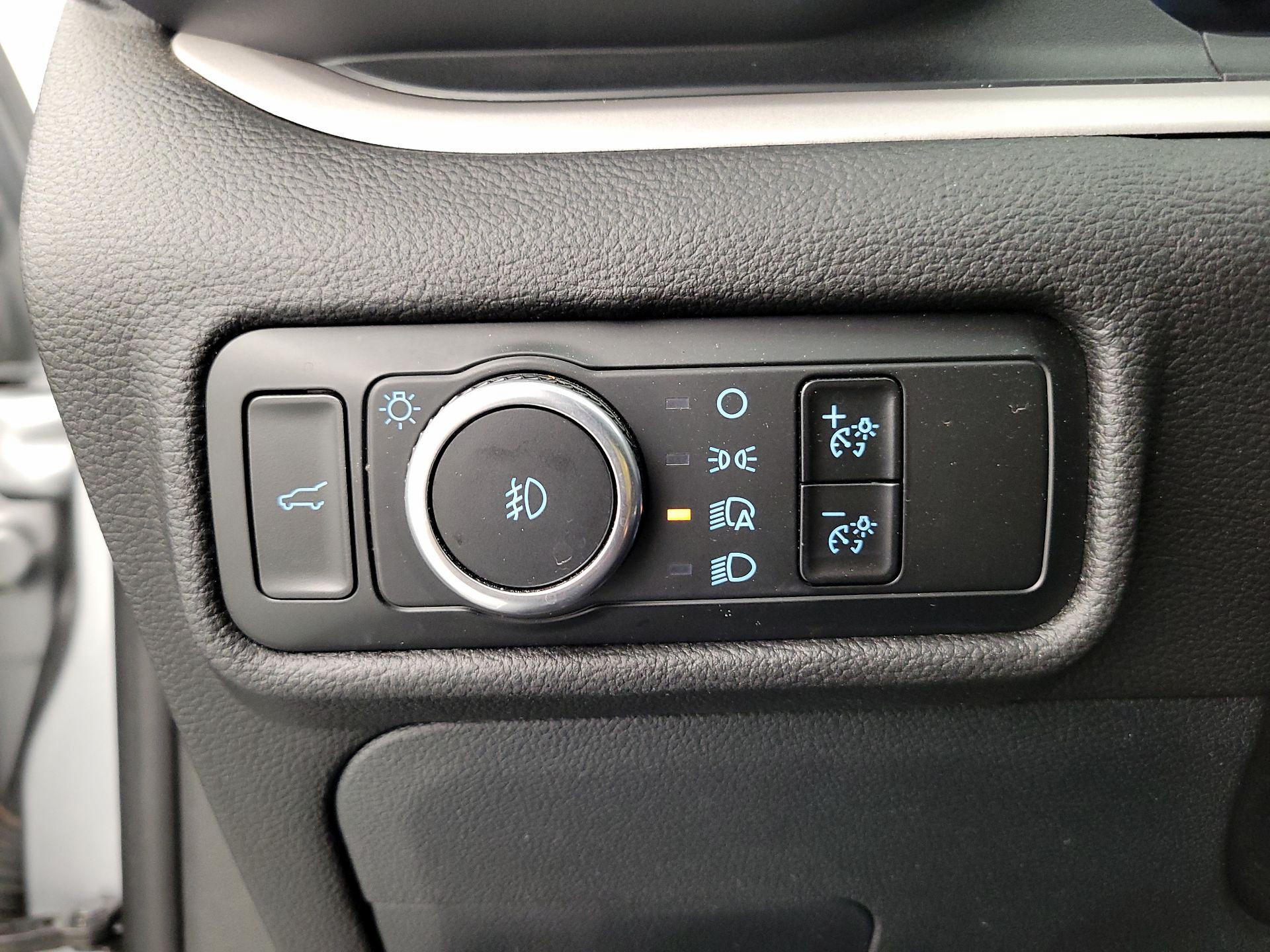 Thumbnail: 2023 Ford Explorer - 13