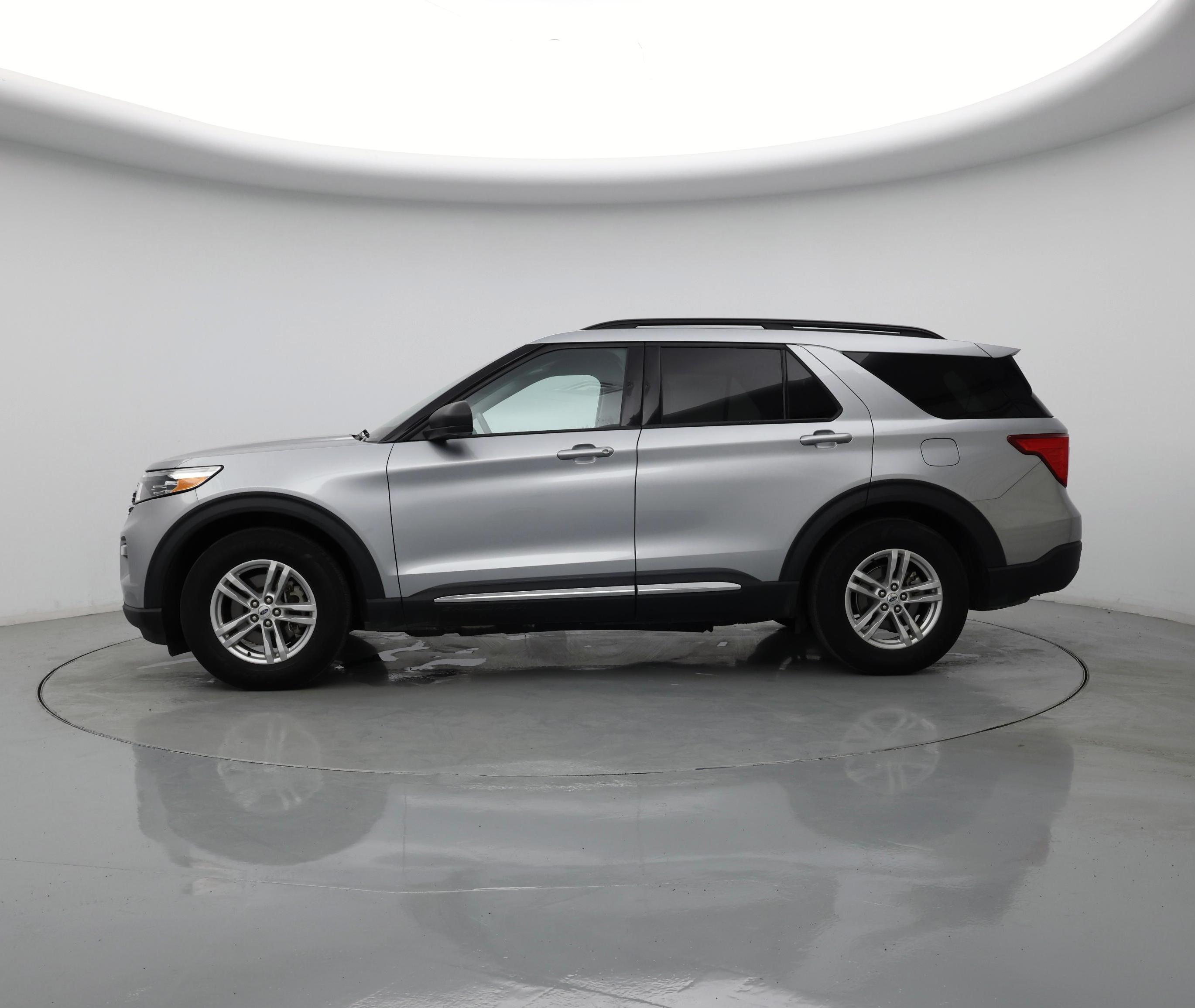 Thumbnail: 2023 Ford Explorer - 3