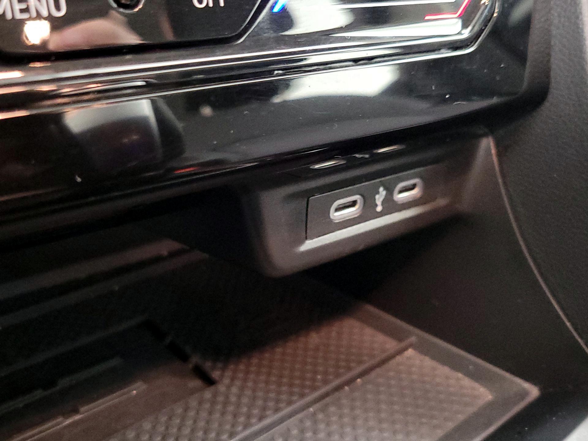 Thumbnail: 2025 Volkswagen Jetta - 18