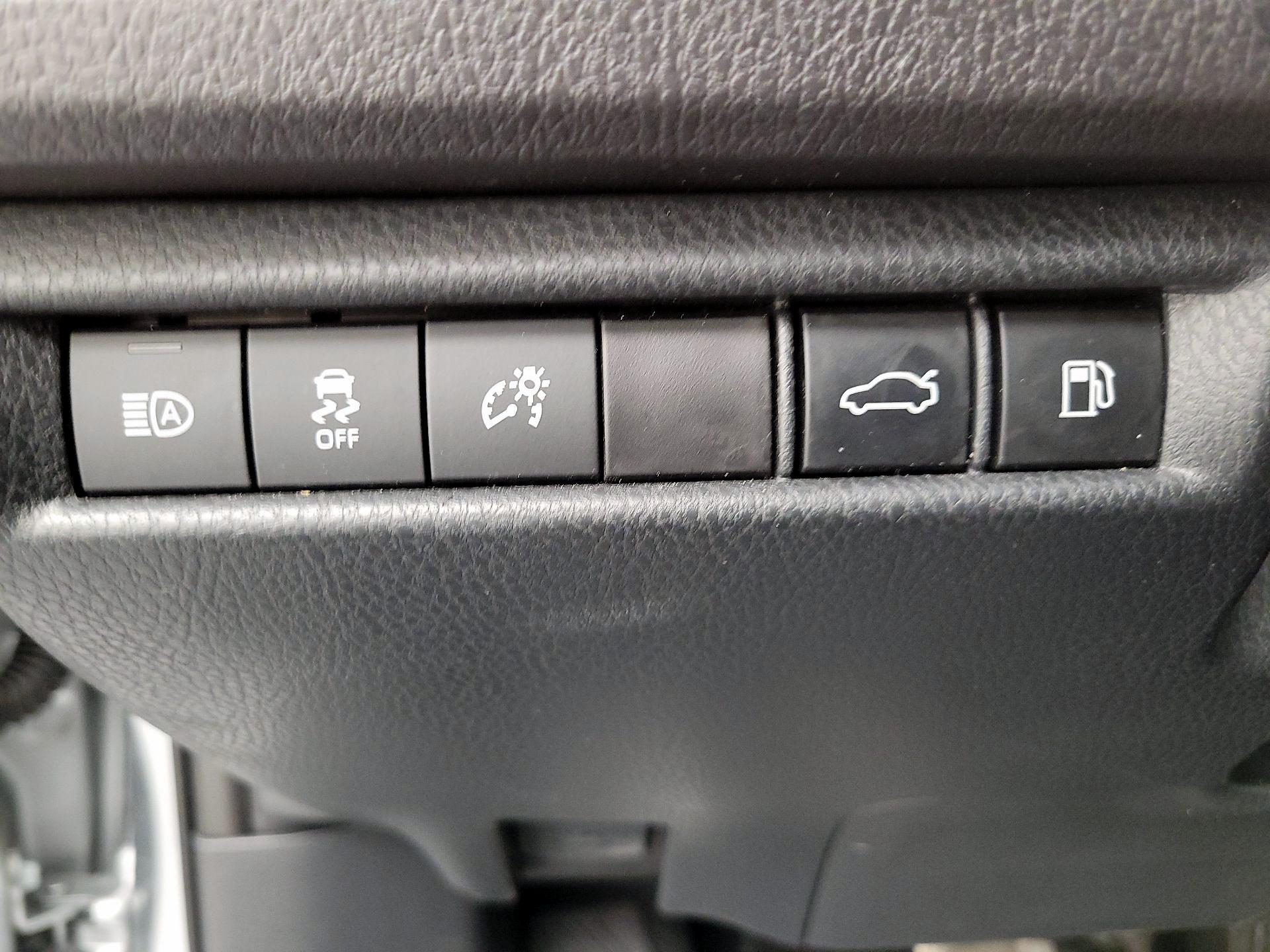 Thumbnail: 2025 Toyota Camry - 13