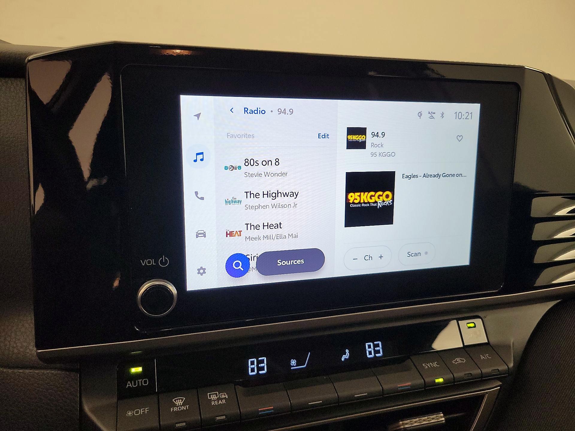 Thumbnail: 2025 Toyota Camry - 16