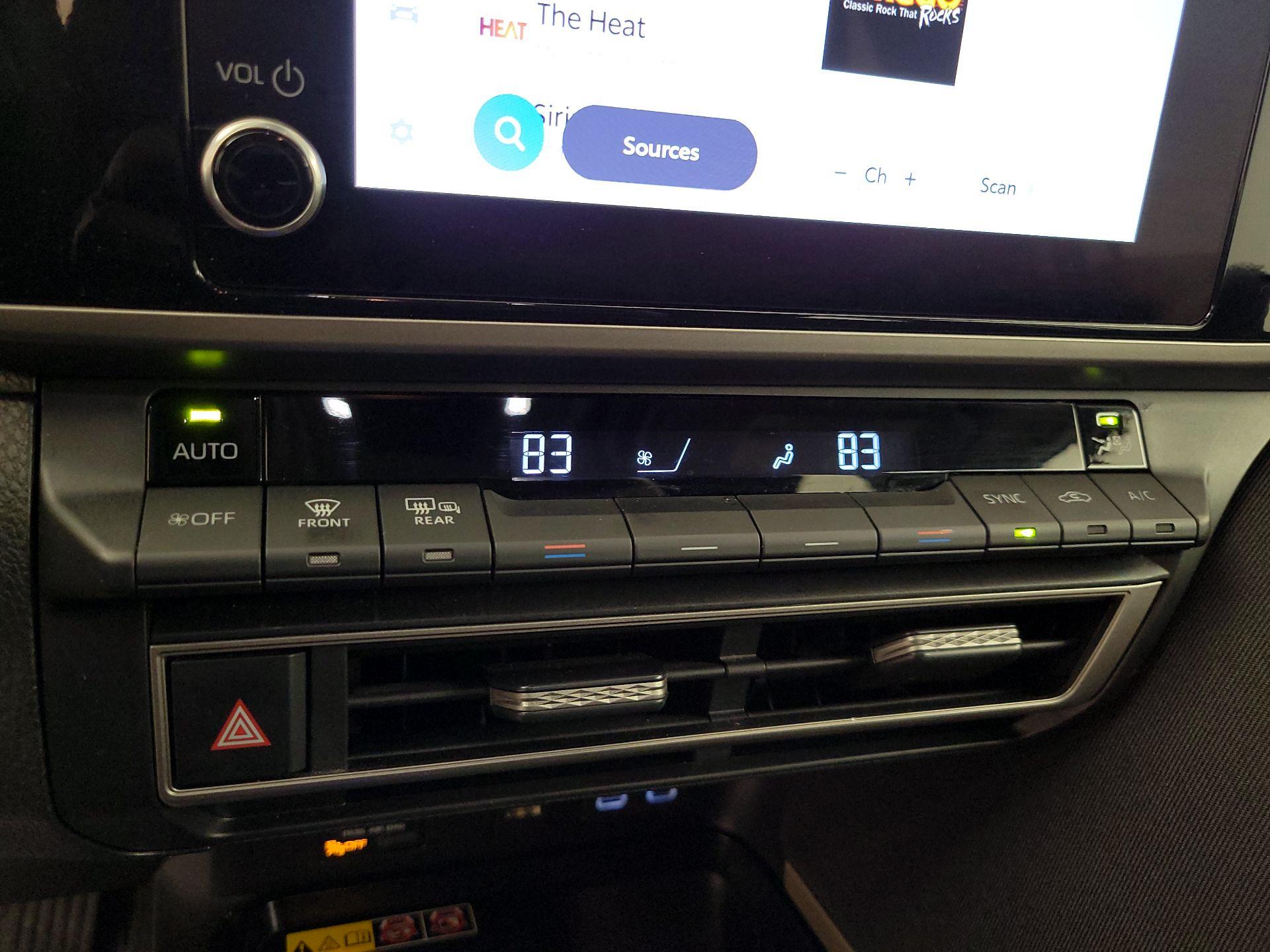 Thumbnail: 2025 Toyota Camry - 17