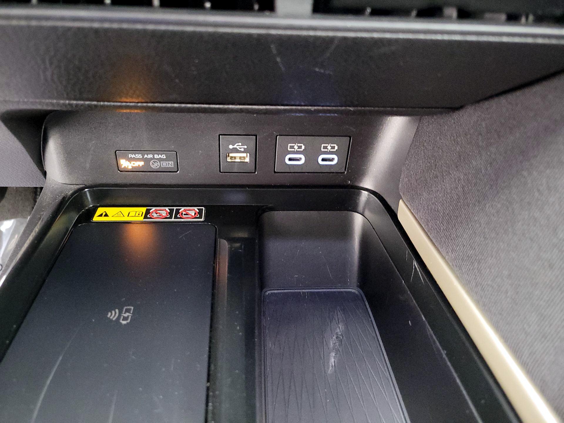 Thumbnail: 2025 Toyota Camry - 19