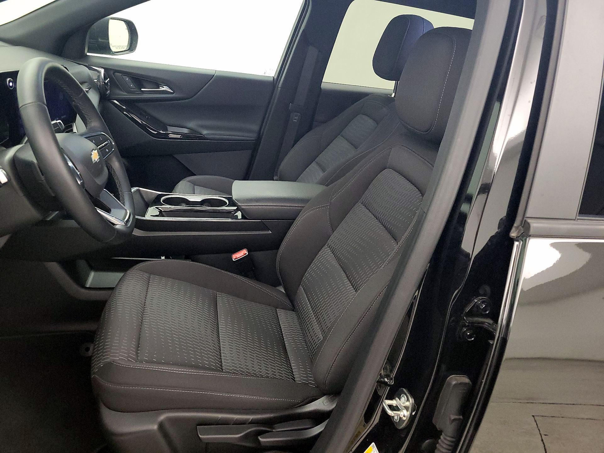 Thumbnail: 2025 Chevrolet Equinox - 11