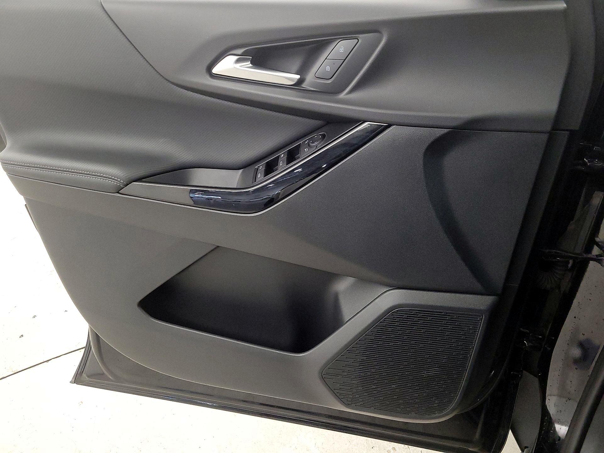 Thumbnail: 2025 Chevrolet Equinox - 12