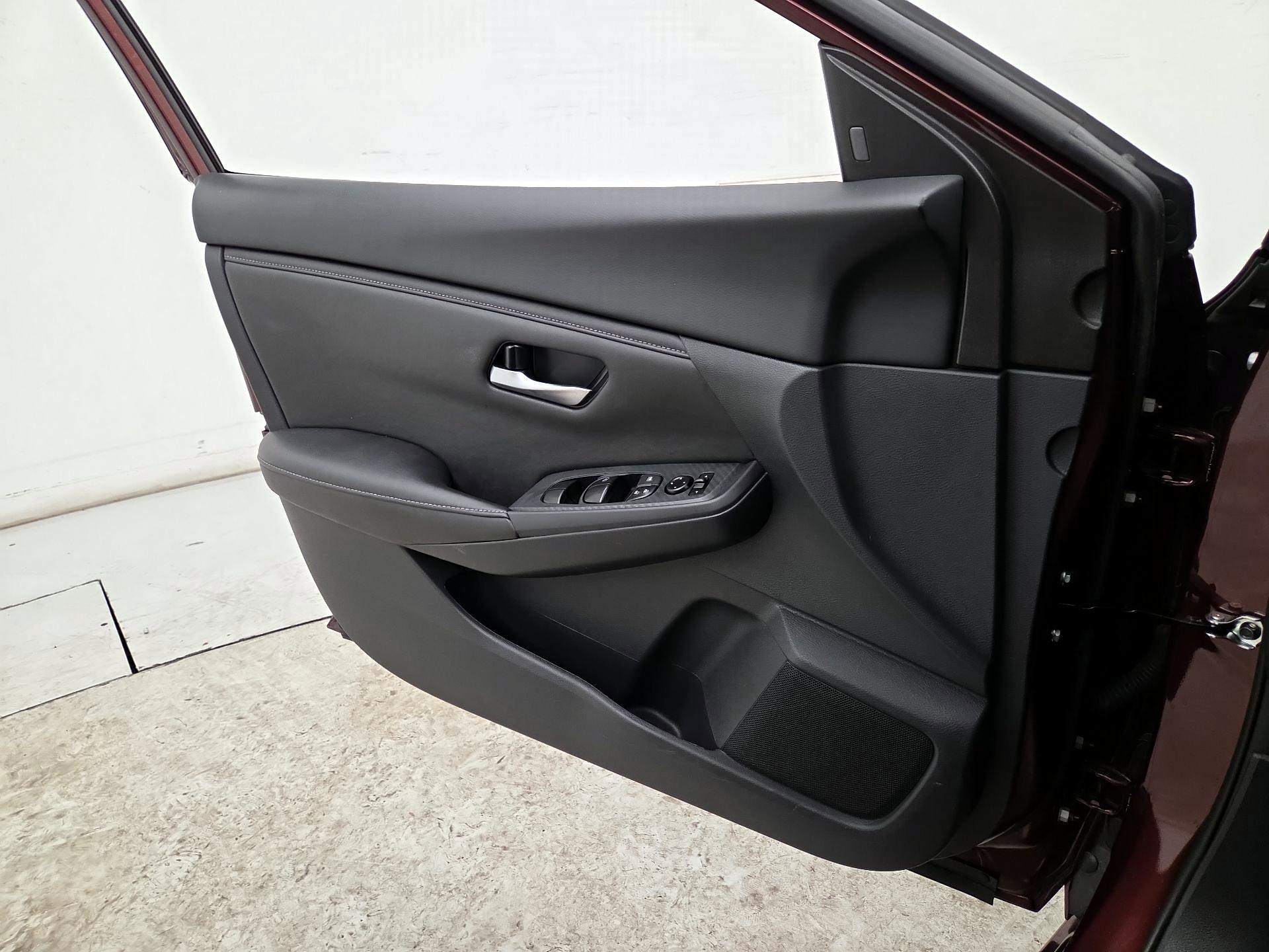 Thumbnail: 2025 Nissan Sentra - 12