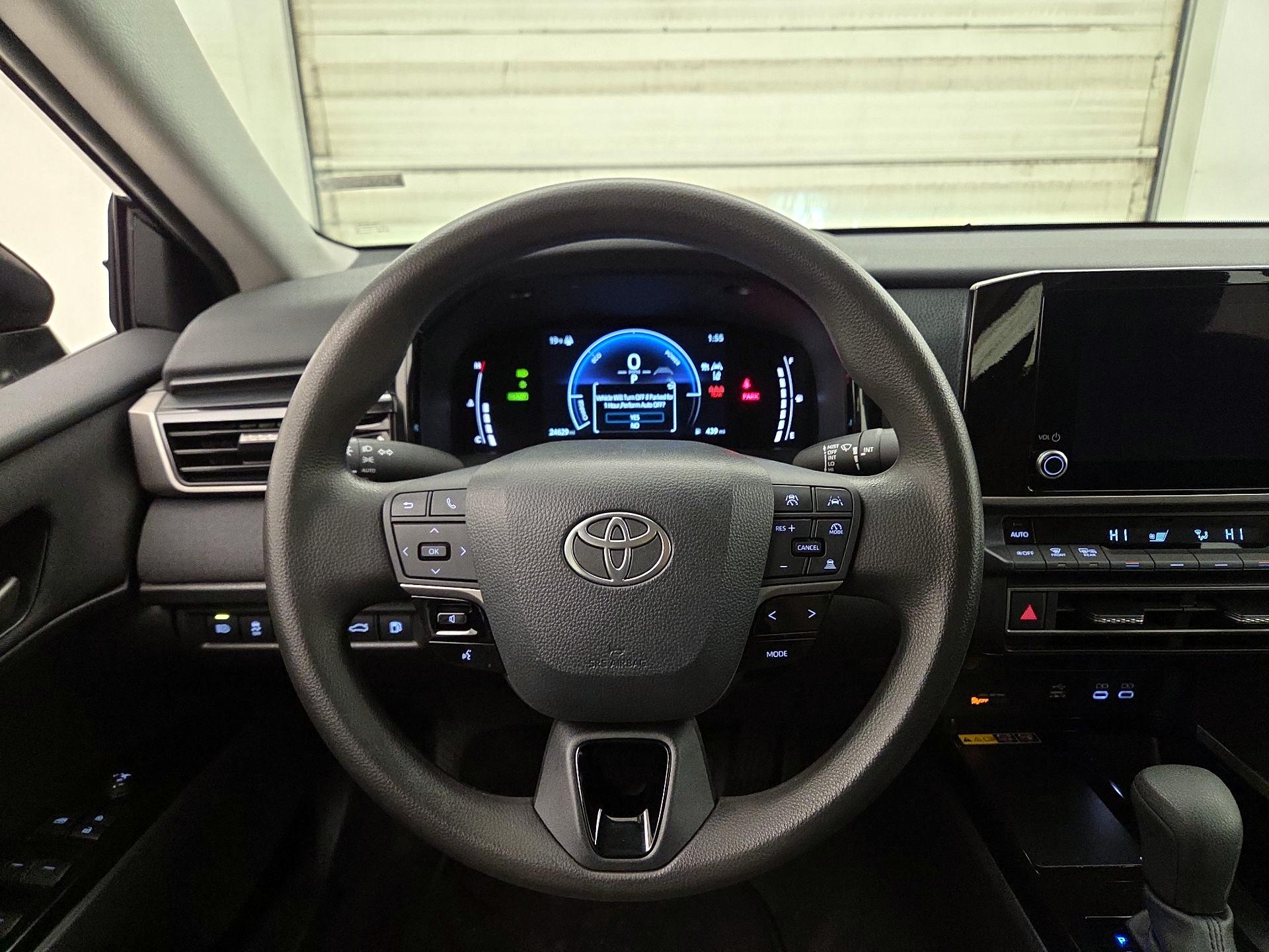 Thumbnail: 2025 Toyota Camry - 10