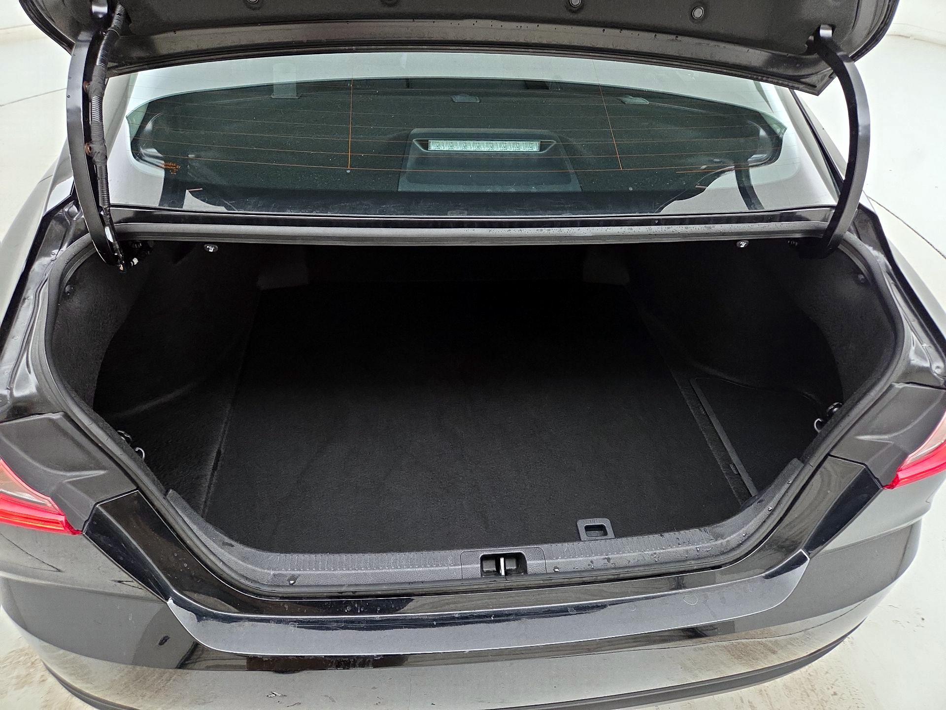 Thumbnail: 2025 Toyota Camry - 20