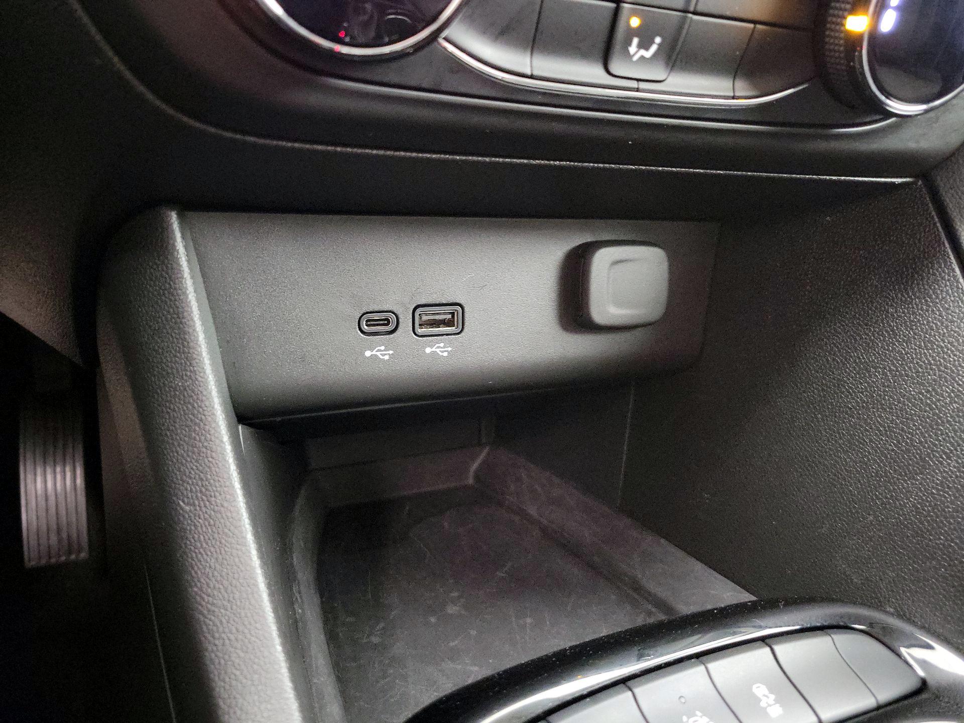 Thumbnail: 2025 Buick Encore GX - 18