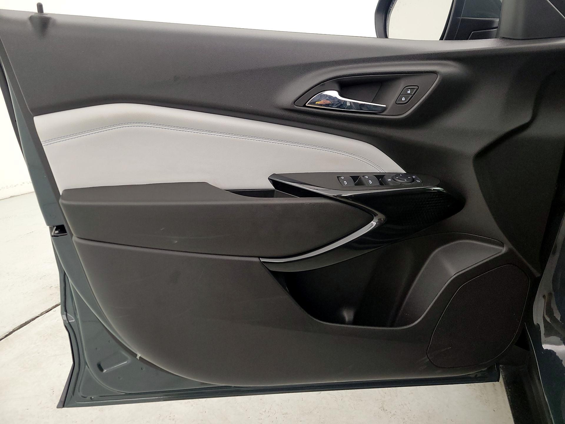 Thumbnail: 2025 Chevrolet Trax - 12