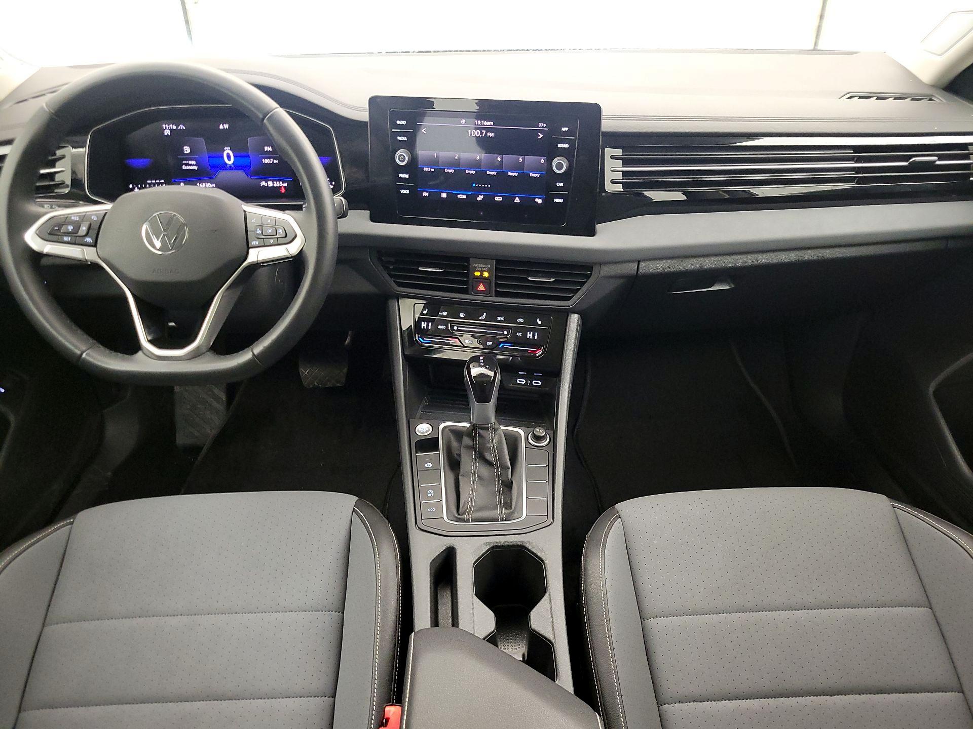 Thumbnail: 2025 Volkswagen Jetta - 9