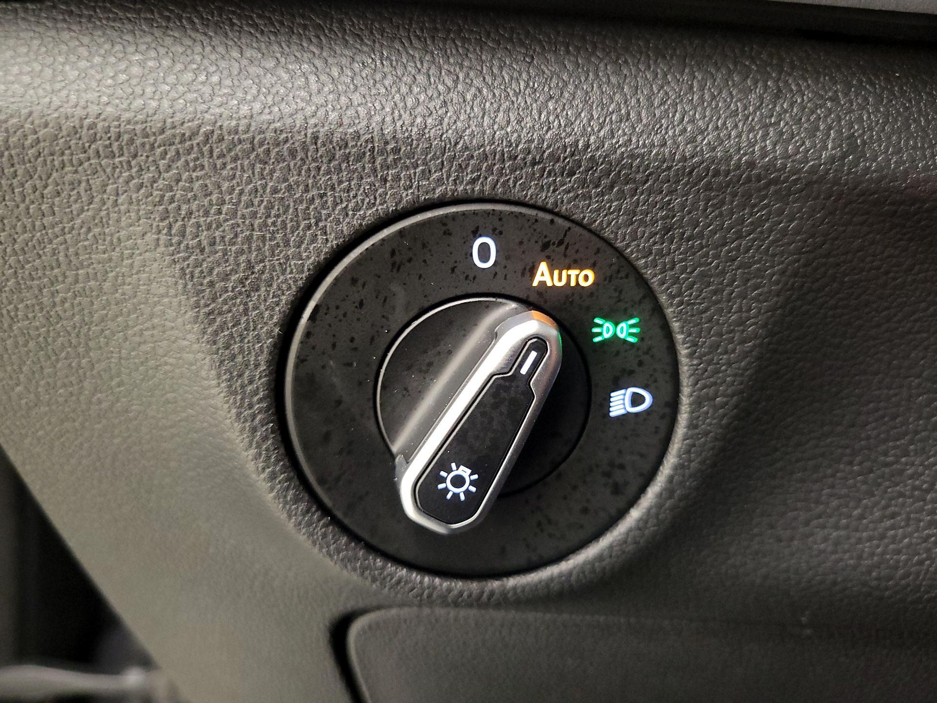 Thumbnail: 2025 Volkswagen Jetta - 13