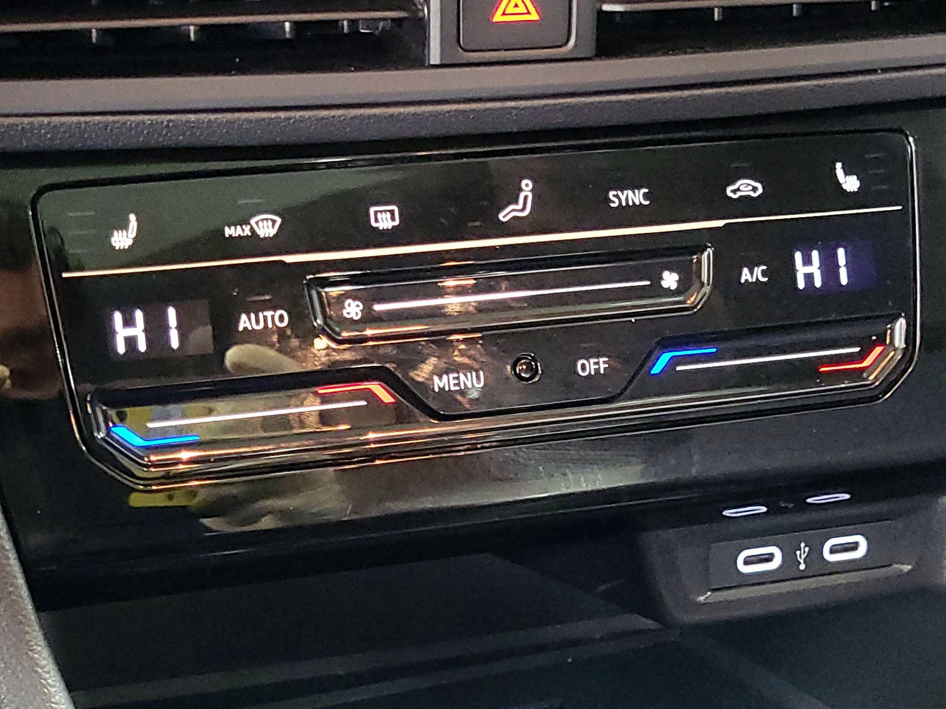 Thumbnail: 2025 Volkswagen Jetta - 16