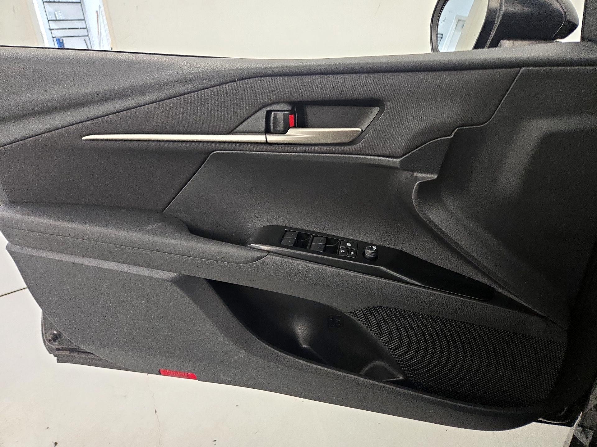 Thumbnail: 2025 Toyota Camry - 12