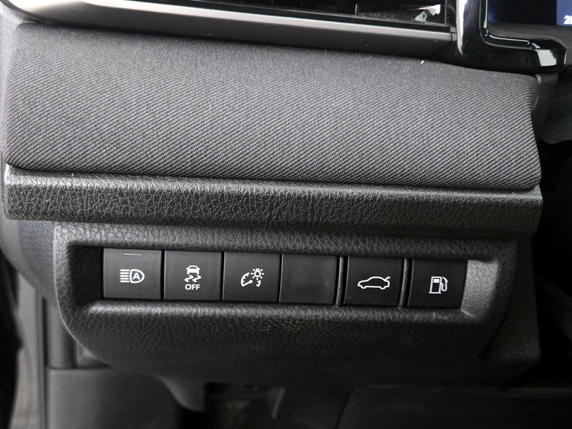 Thumbnail: 2025 Toyota Camry - 13