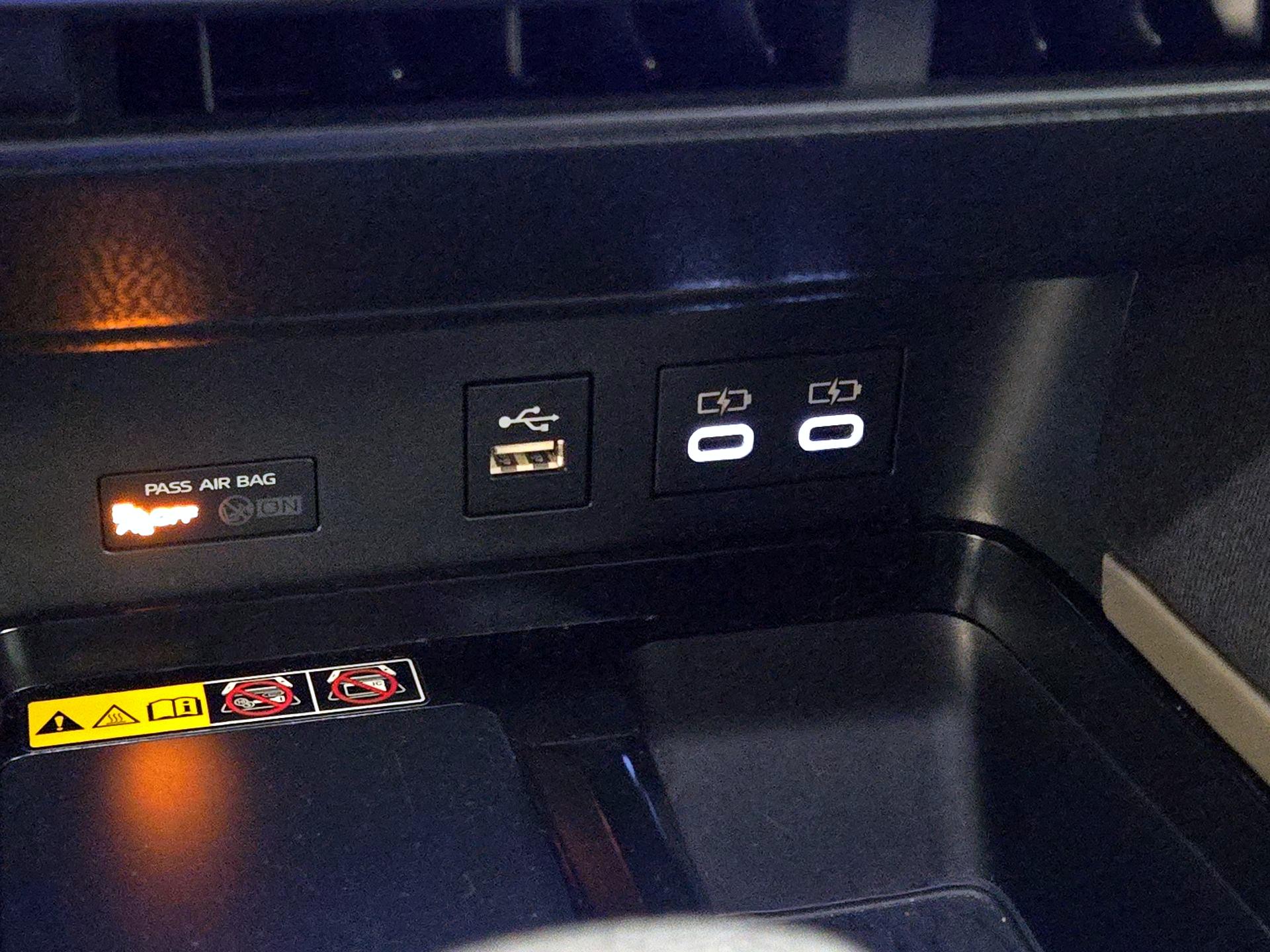 Thumbnail: 2025 Toyota Camry - 18