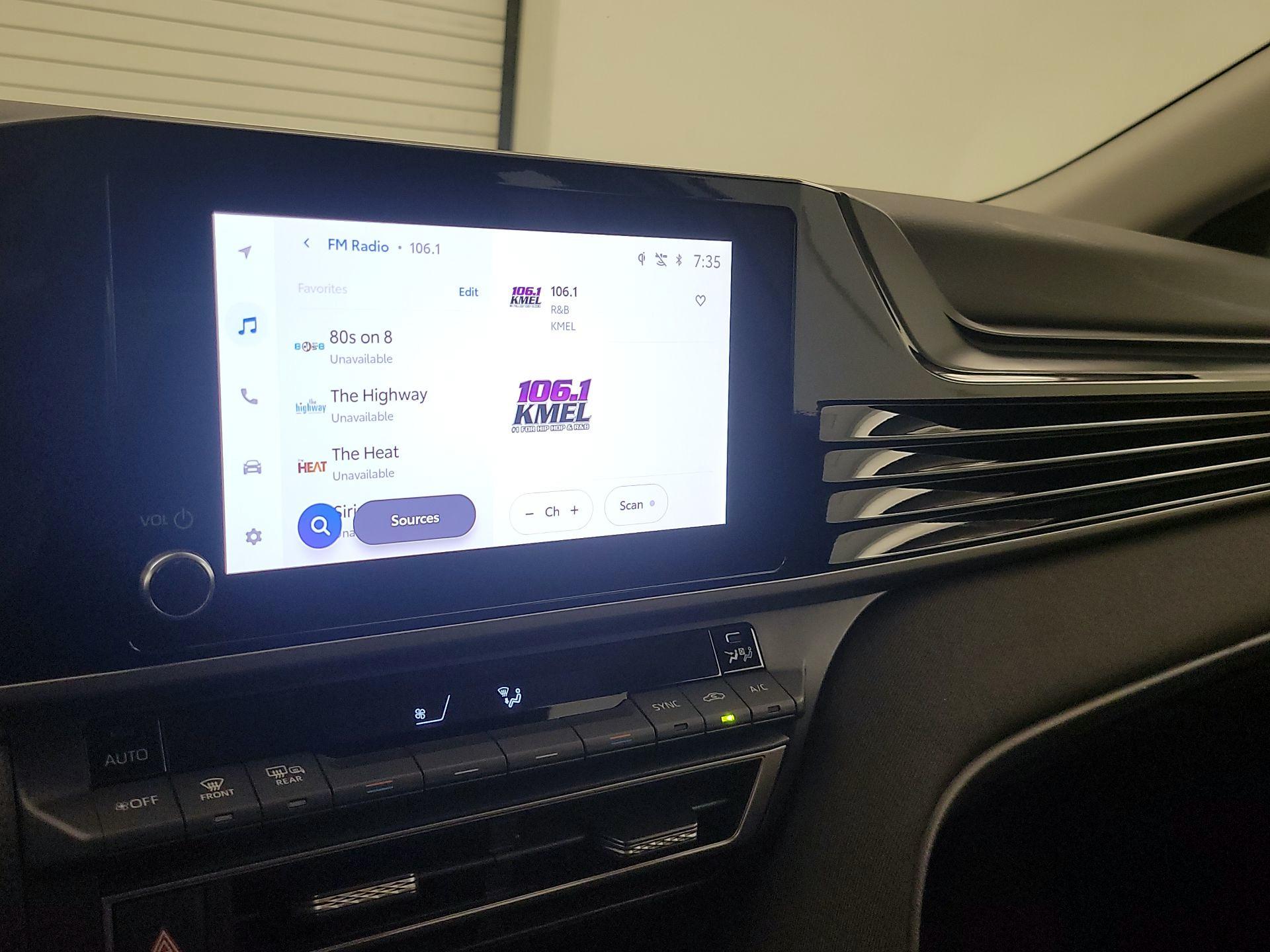 Thumbnail: 2025 Toyota Camry - 15