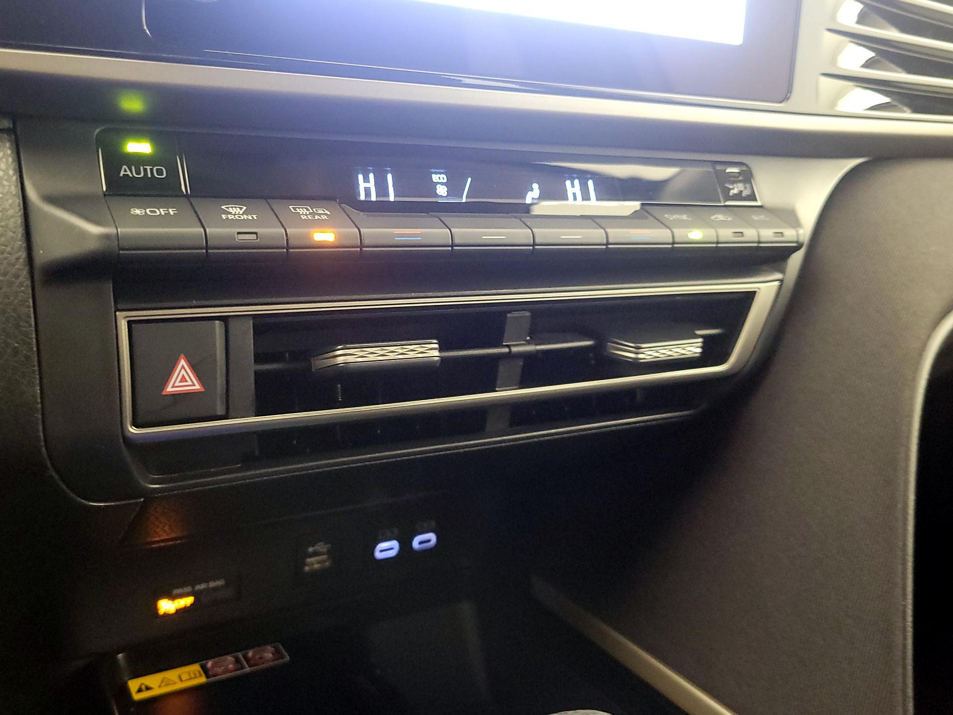 Thumbnail: 2025 Toyota Camry - 16