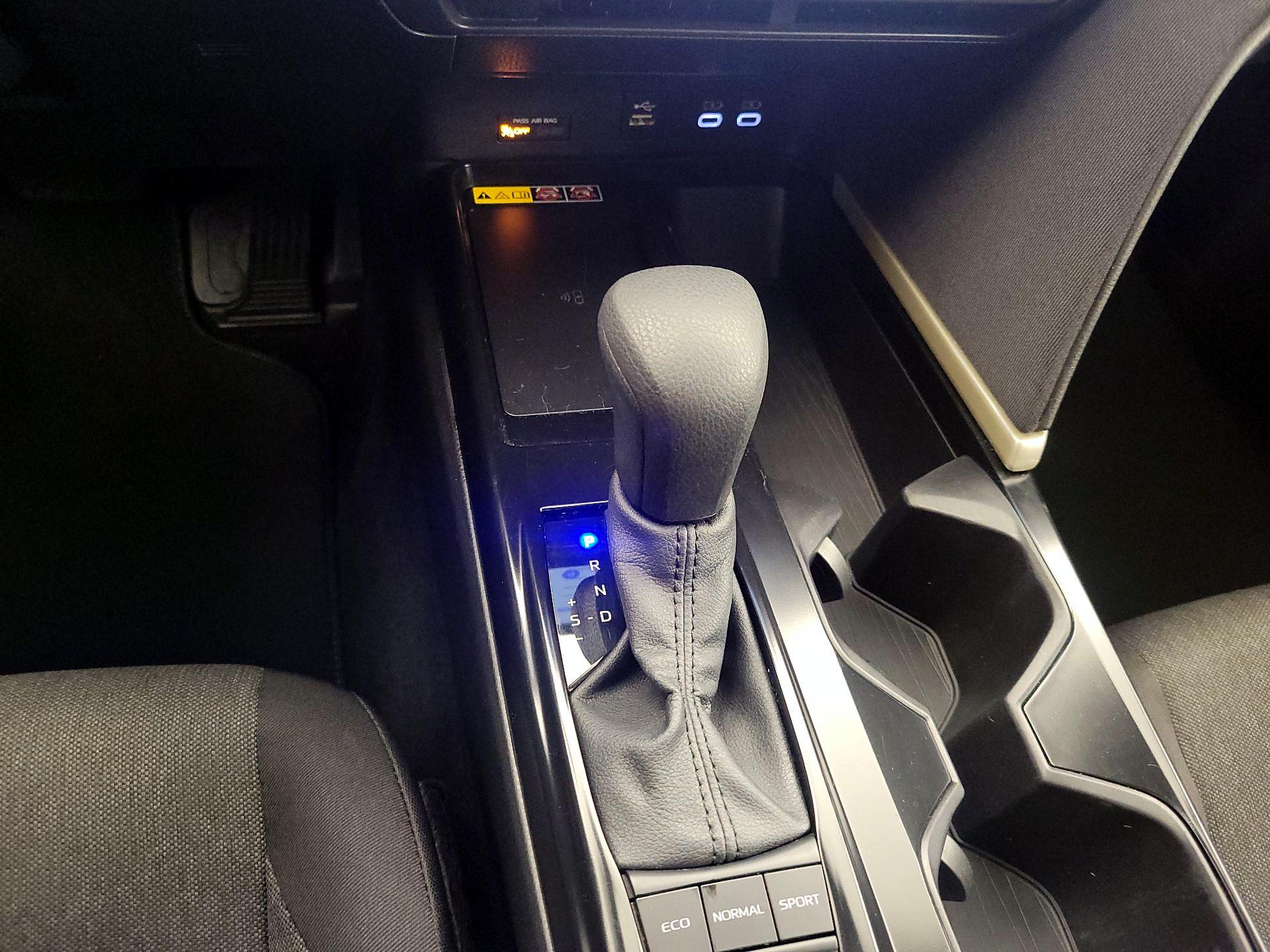 Thumbnail: 2025 Toyota Camry - 17