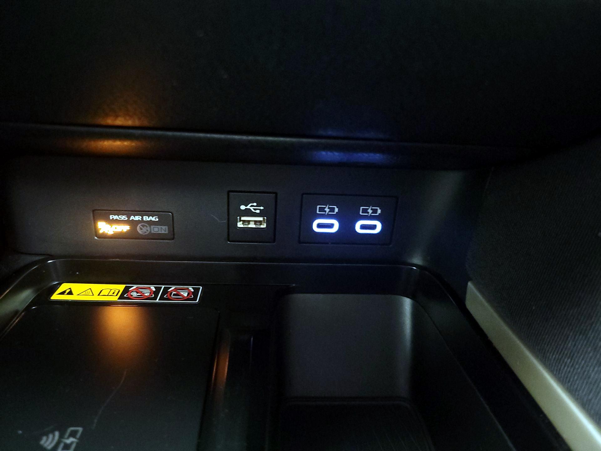 Thumbnail: 2025 Toyota Camry - 18