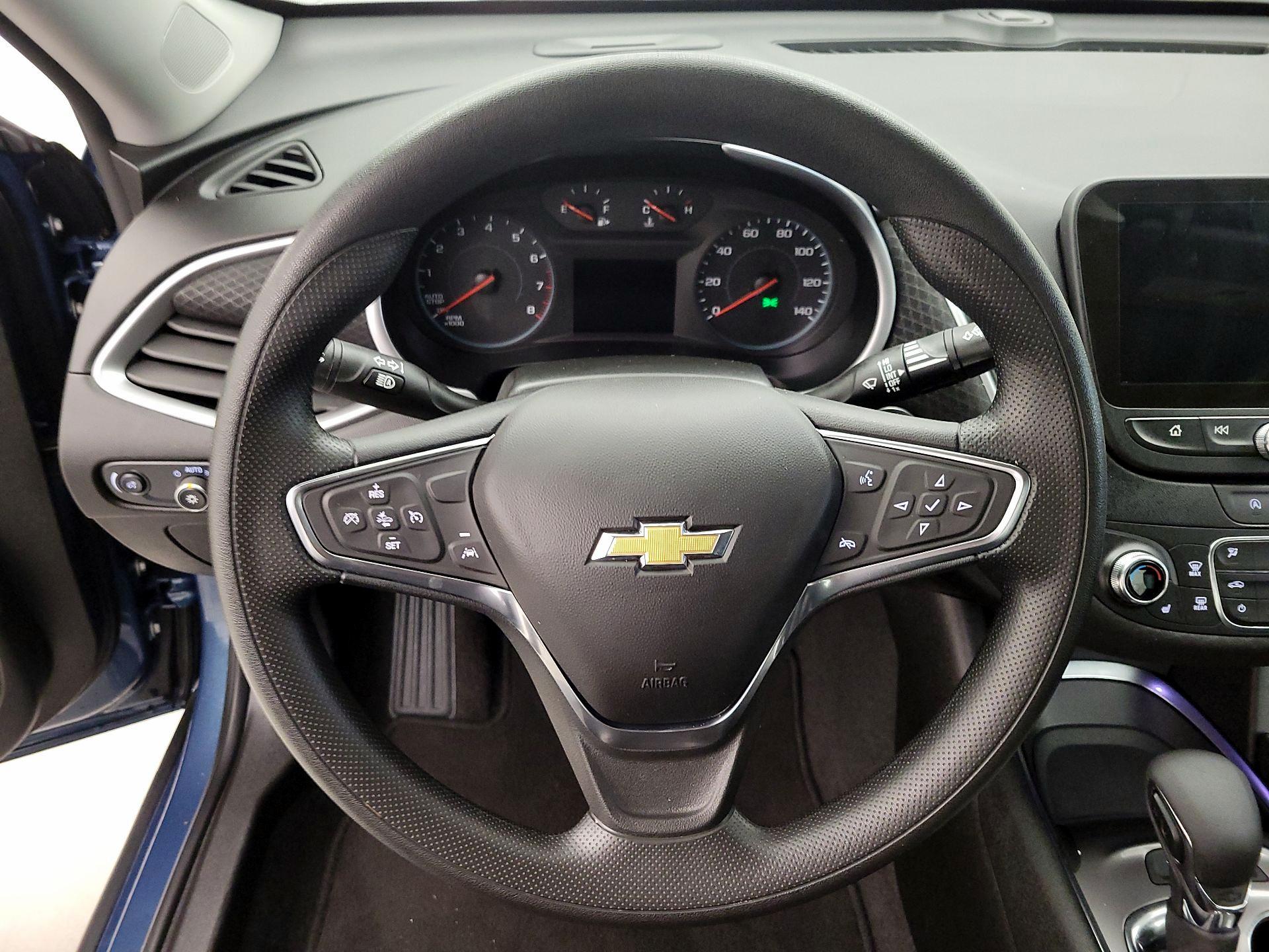 Thumbnail: 2024 Chevrolet Malibu - 10