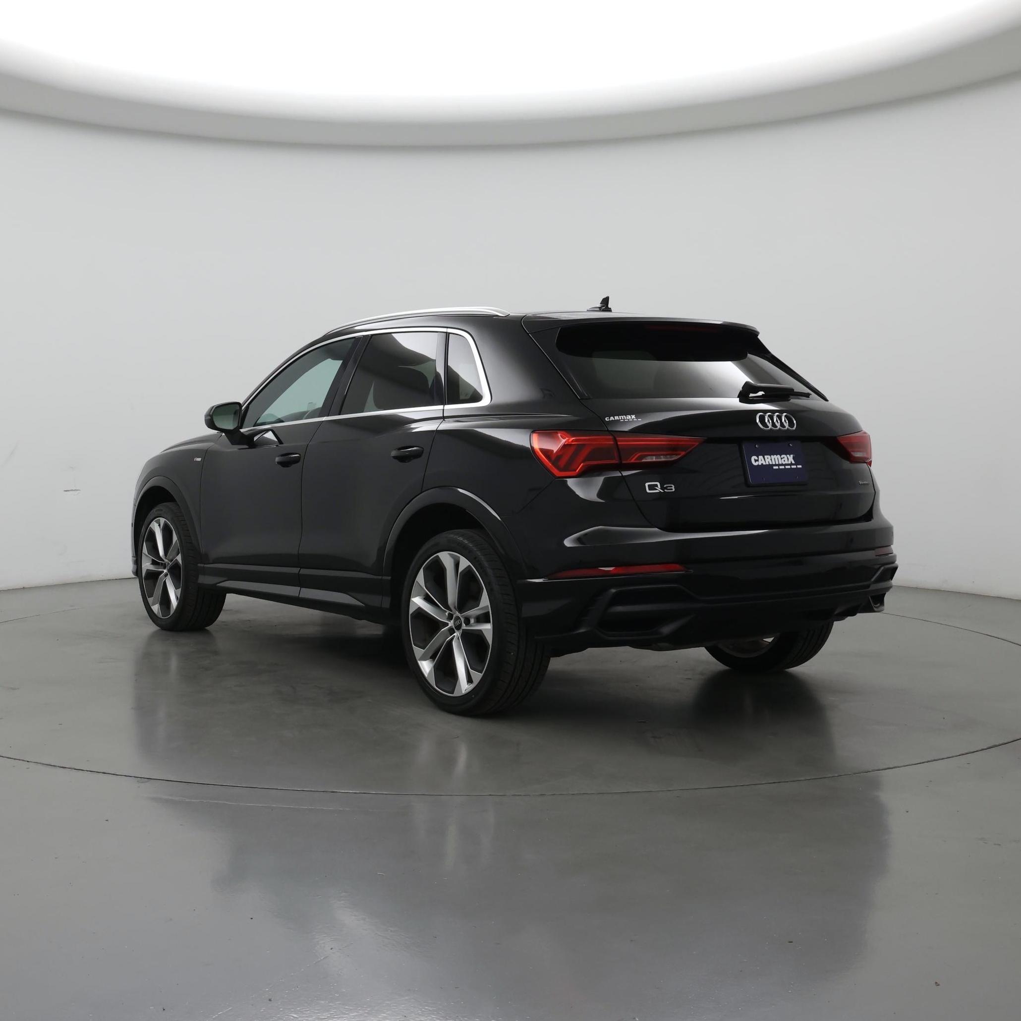 Thumbnail: 2021 Audi Q3 - 2