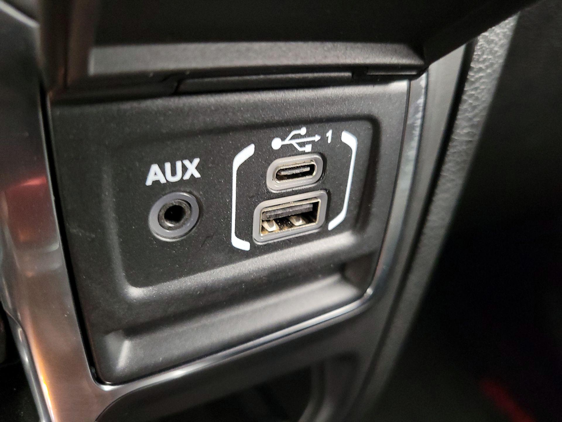 Thumbnail: 2023 Jeep Gladiator - 19