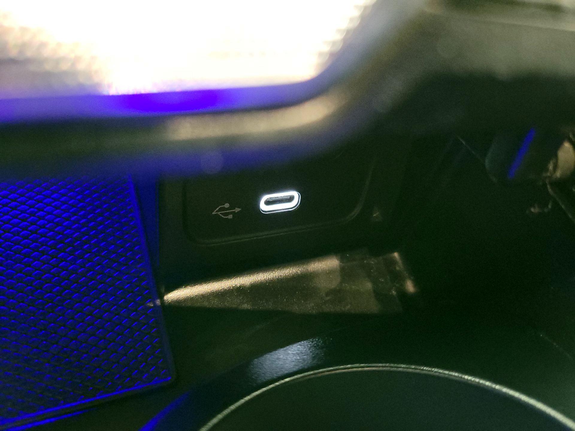 Thumbnail: 2023 Mercedes-Benz C-Class - 19