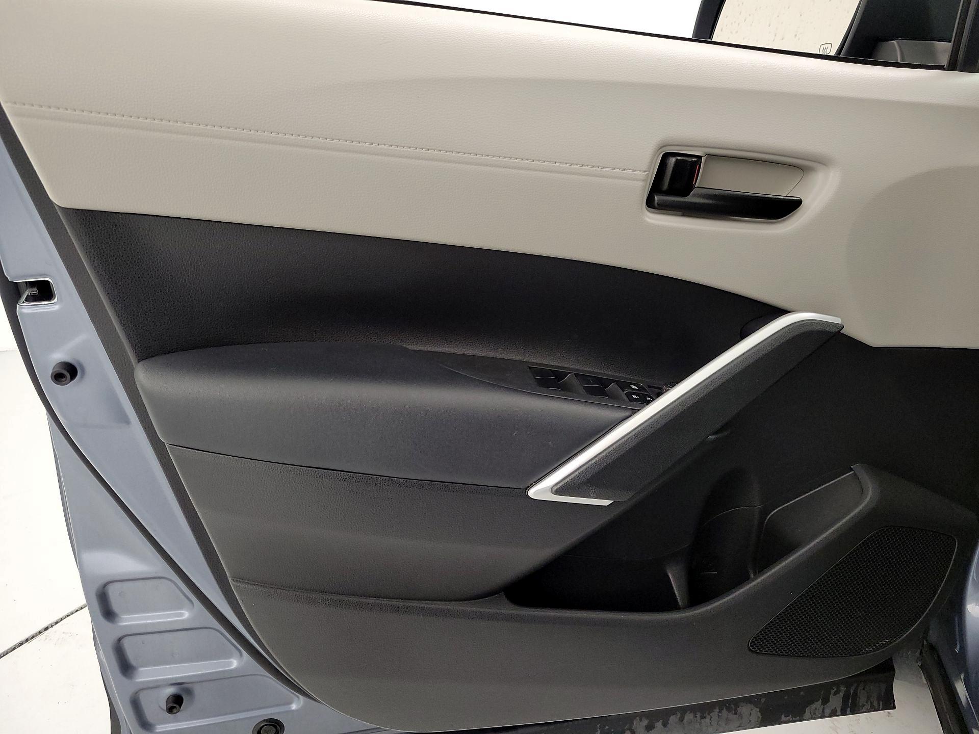 Thumbnail: 2022 Toyota Corolla Cross - 12