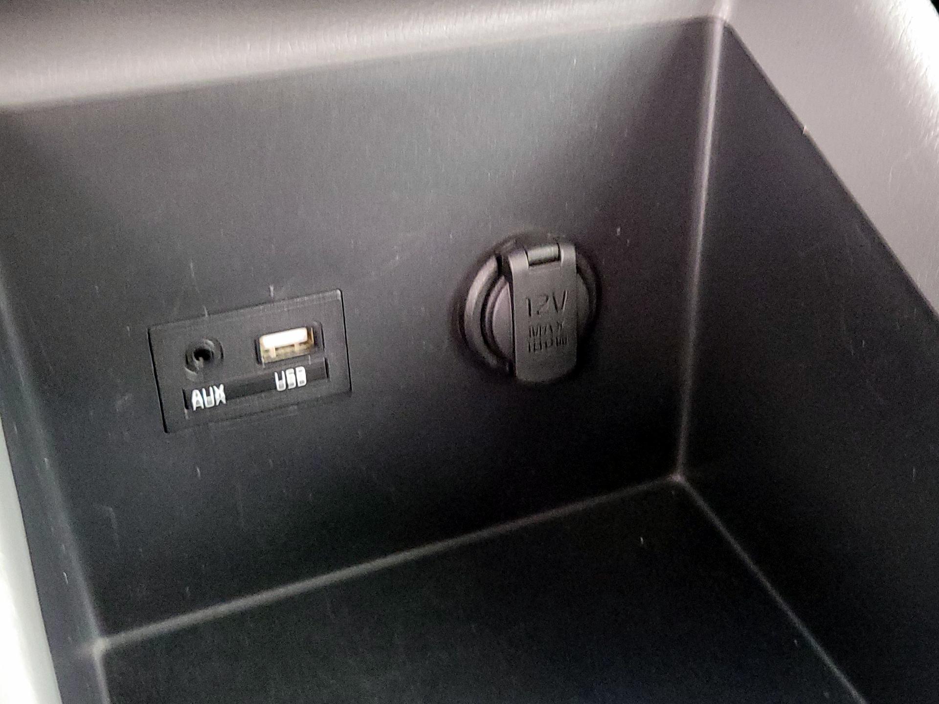 Thumbnail: 2017 Kia Forte - 17