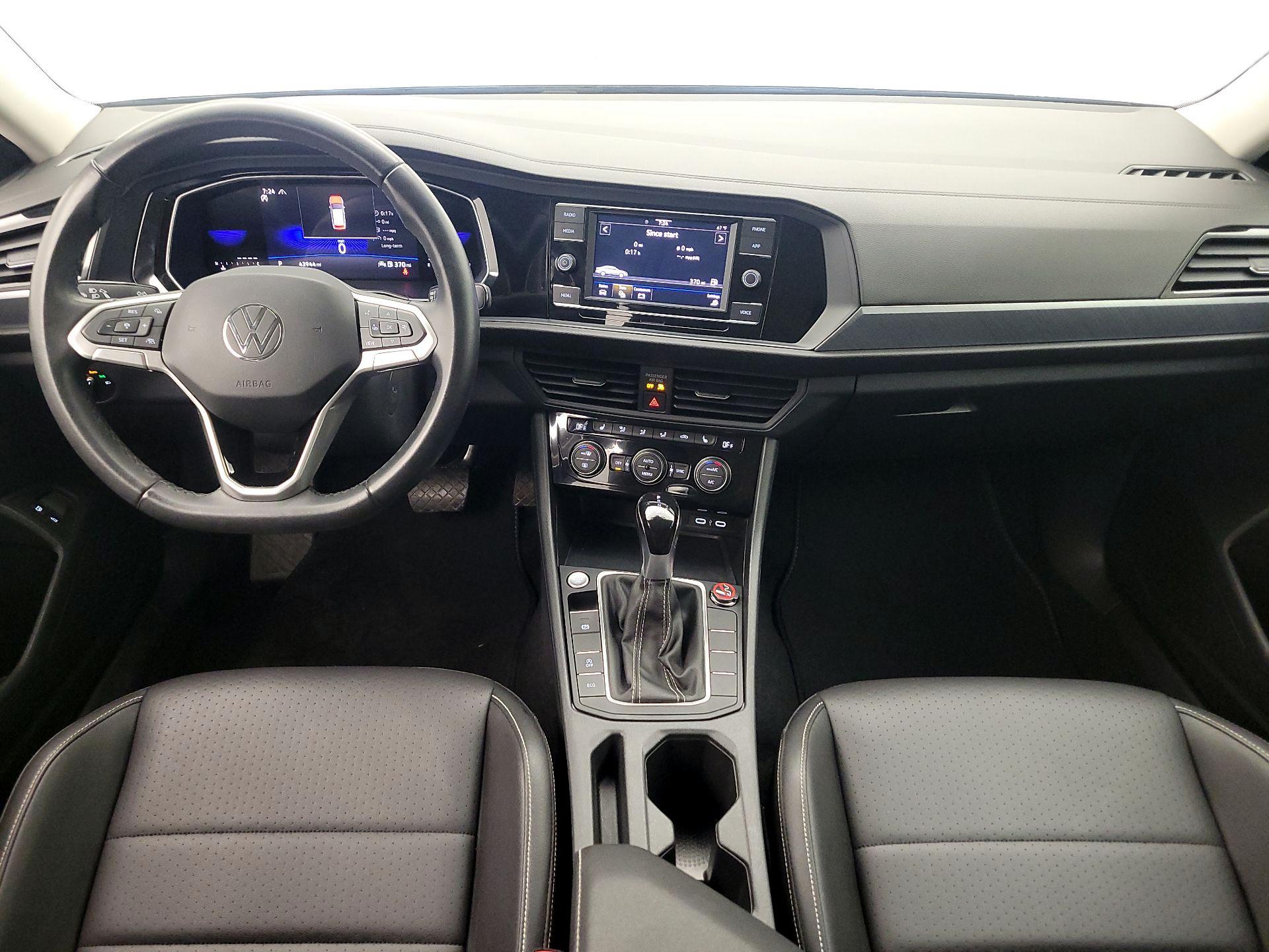 Thumbnail: 2024 Volkswagen Jetta - 9