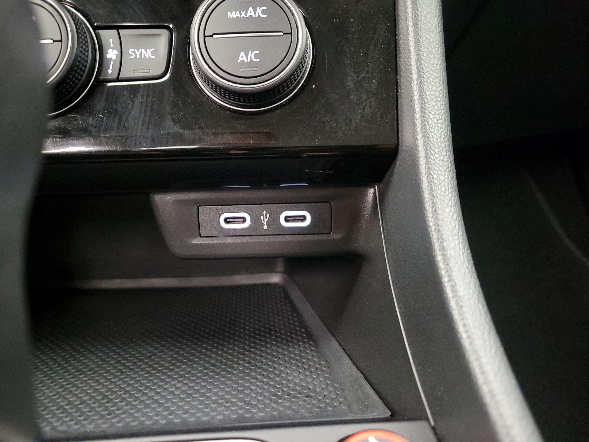 Thumbnail: 2024 Volkswagen Jetta - 18