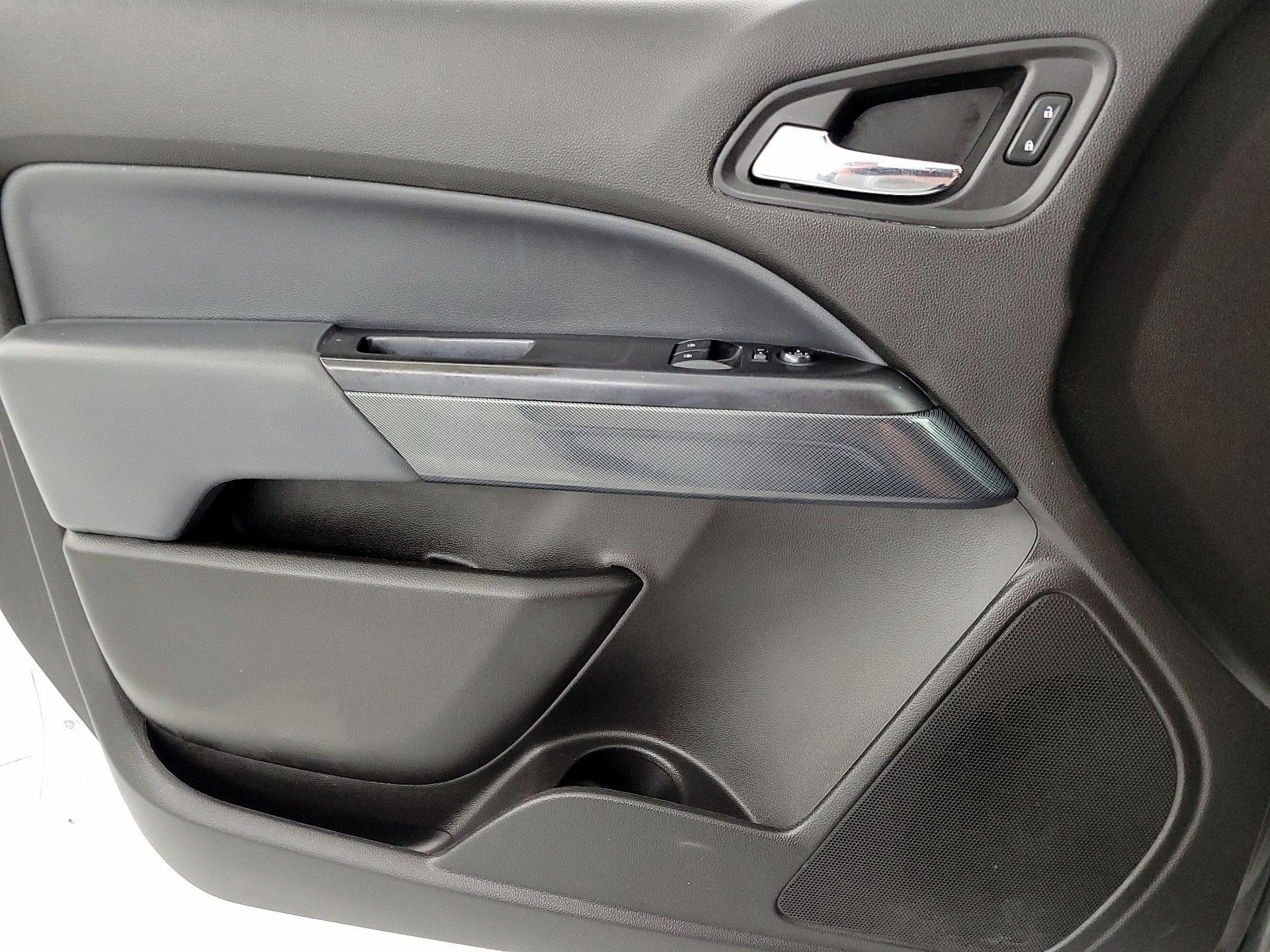 Thumbnail: 2016 Chevrolet Colorado - 12