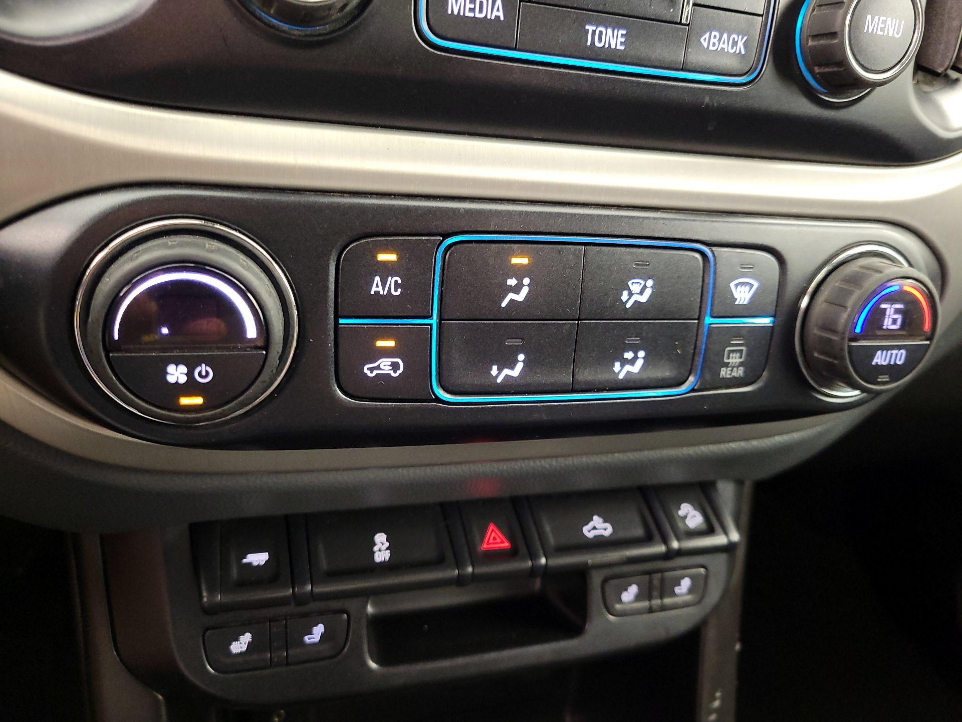 Thumbnail: 2016 Chevrolet Colorado - 17