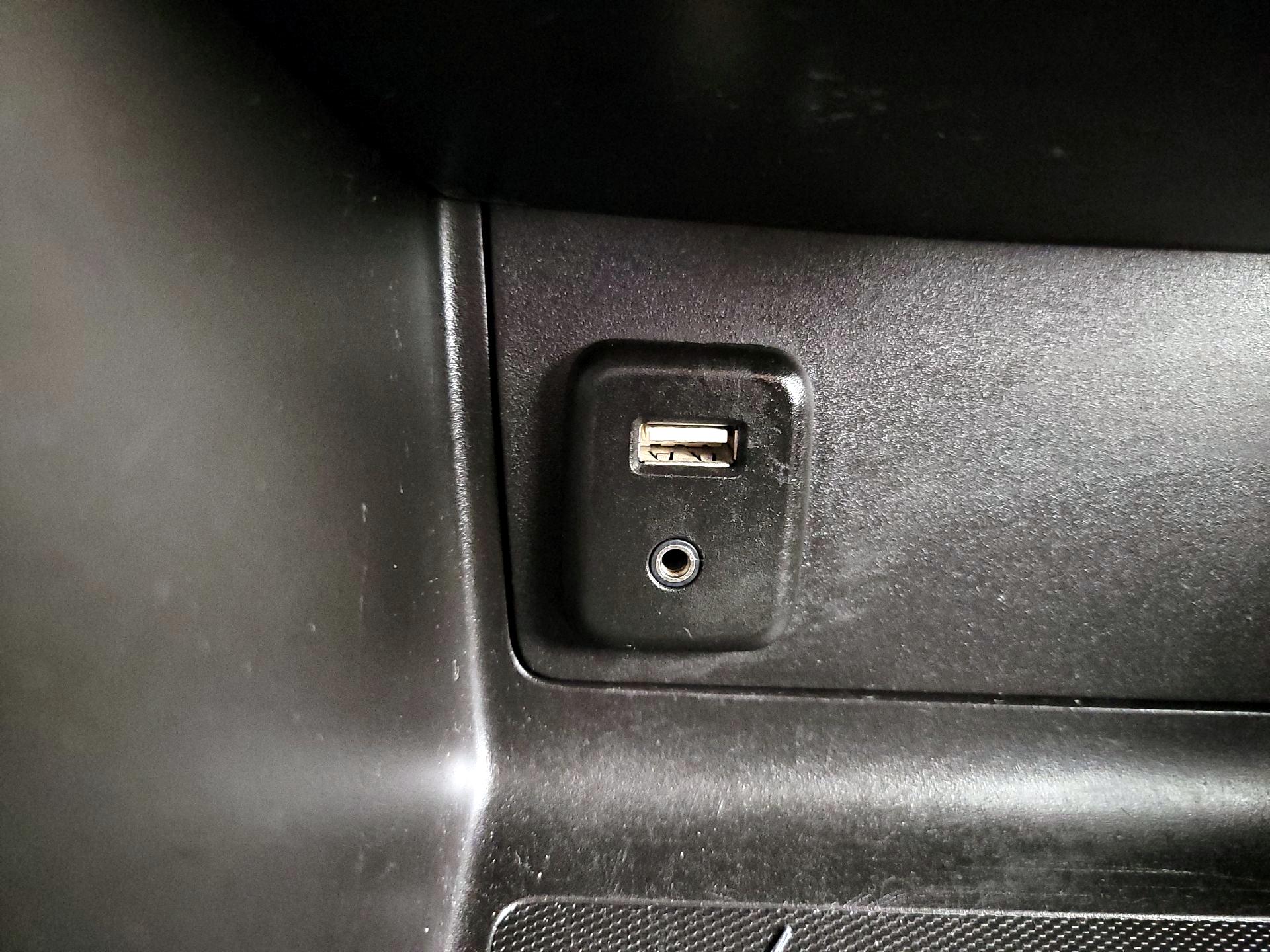 Thumbnail: 2016 Chevrolet Colorado - 19