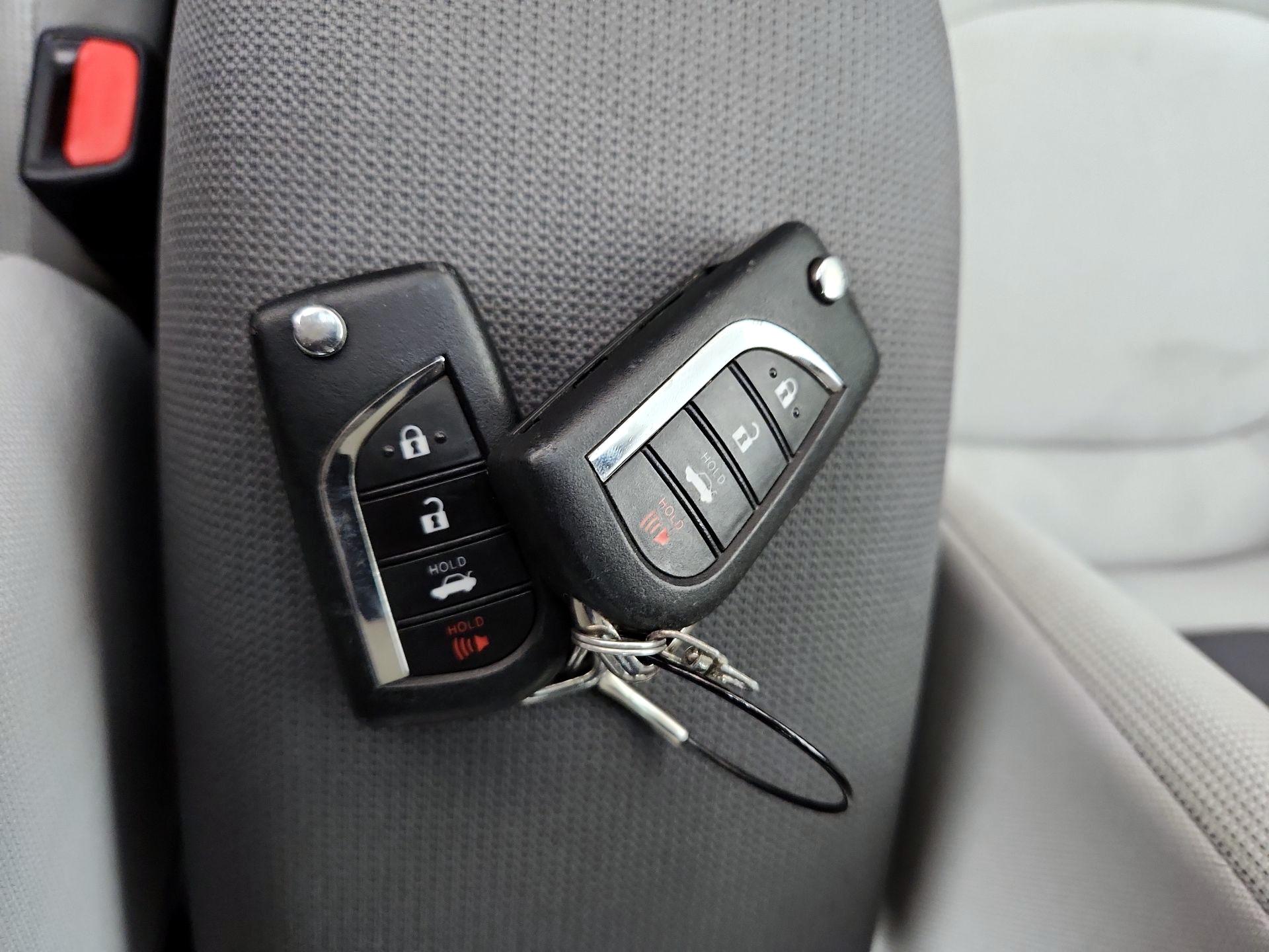 Thumbnail: 2022 Toyota Corolla - 18