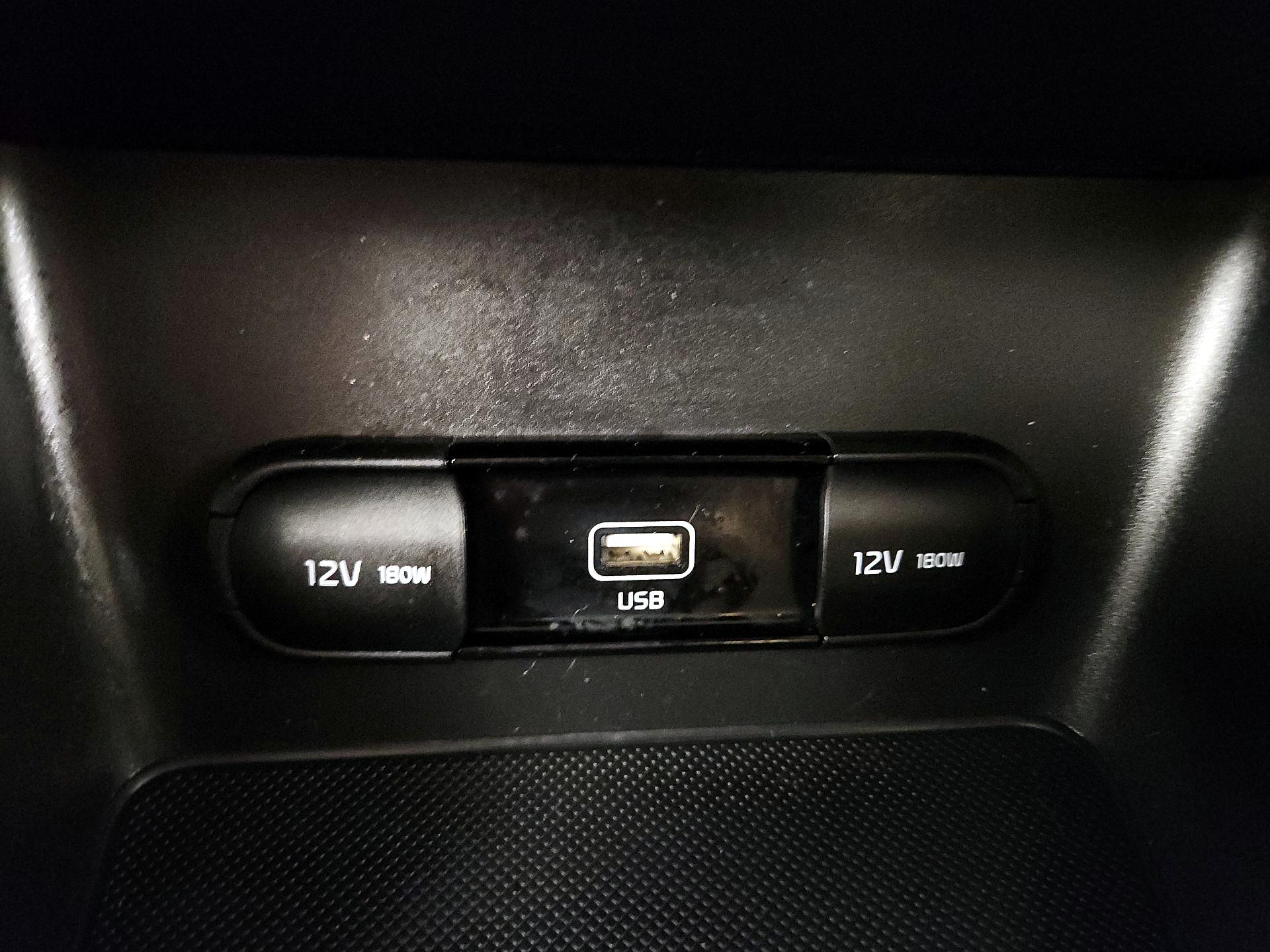 Thumbnail: 2022 Kia Sportage - 18