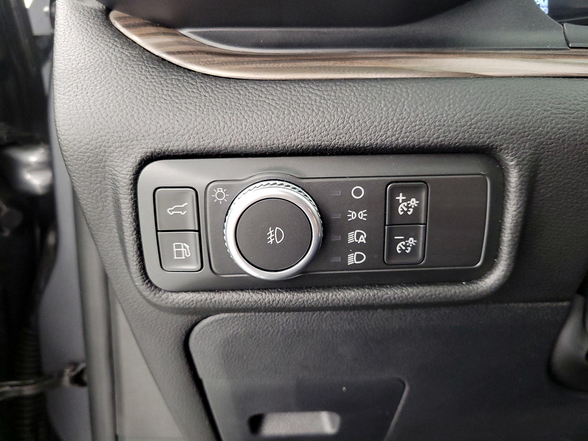 Thumbnail: 2021 Ford Explorer - 13