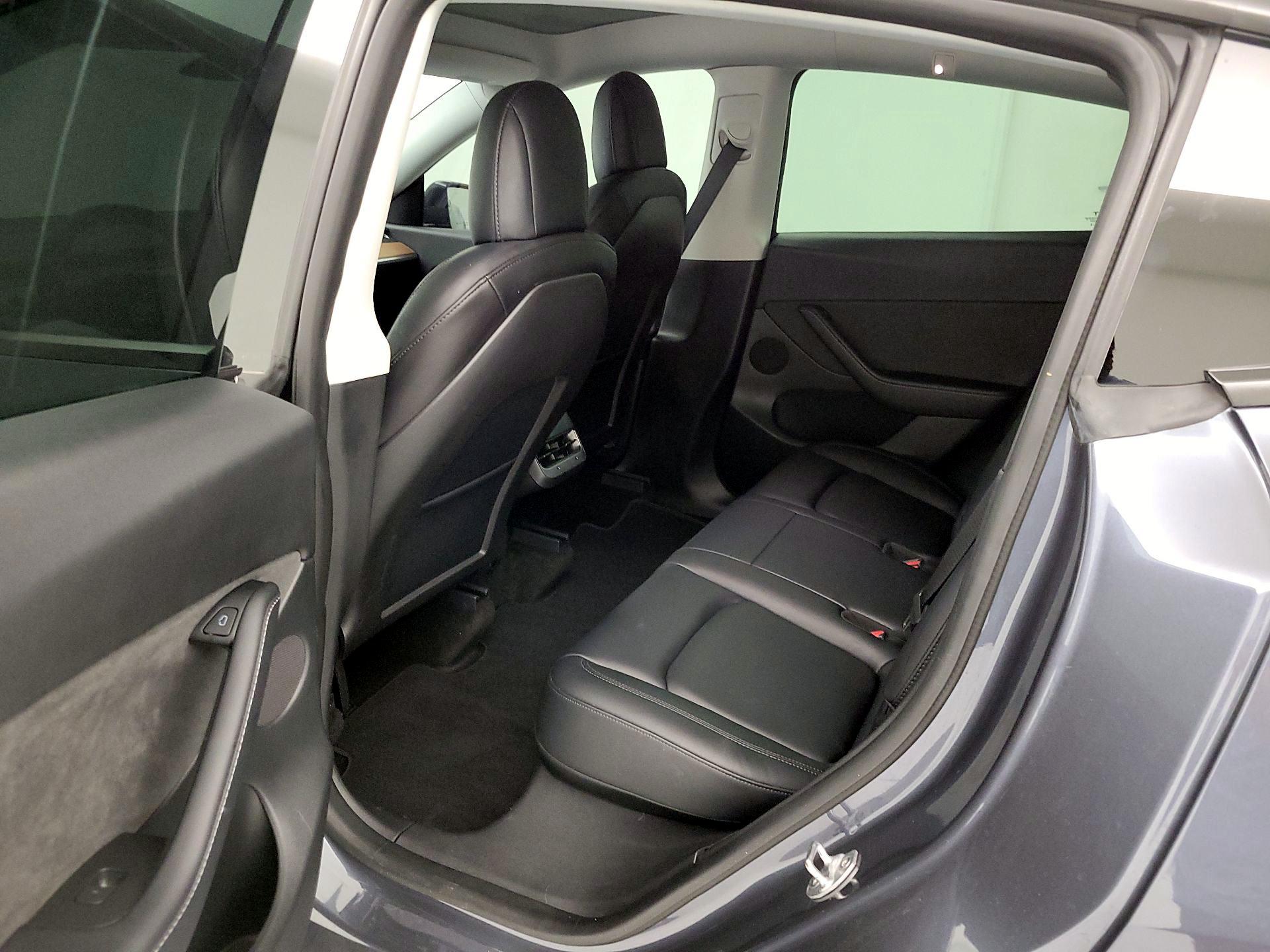 Thumbnail: 2022 Tesla Model Y - 19