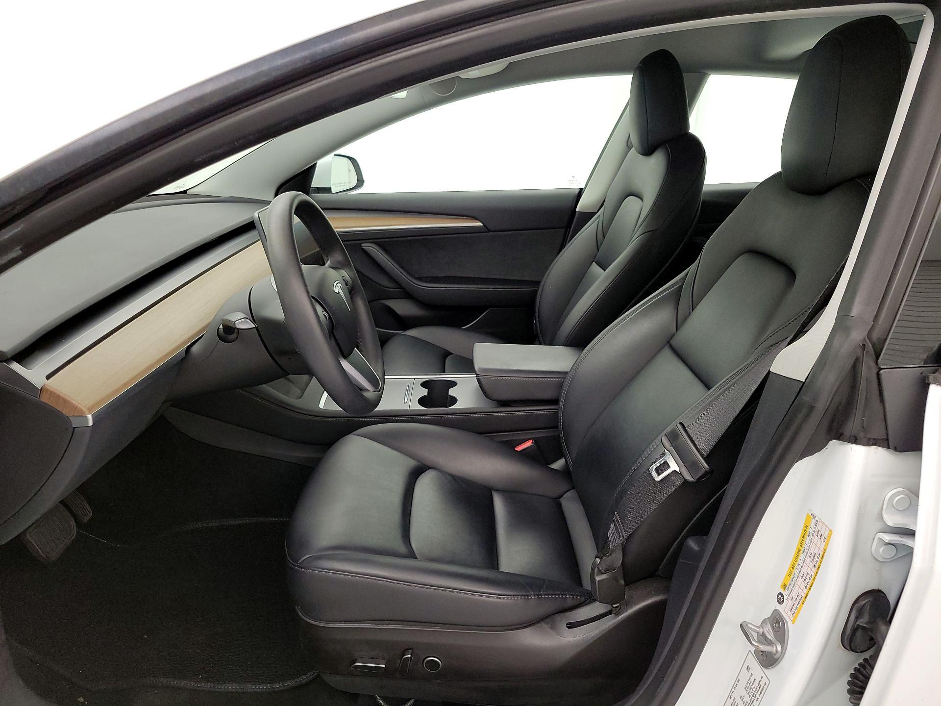 Thumbnail: 2023 Tesla Model 3 - 11