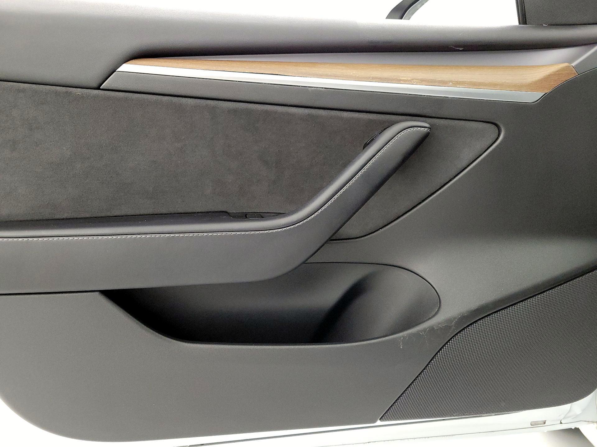 Thumbnail: 2023 Tesla Model 3 - 12