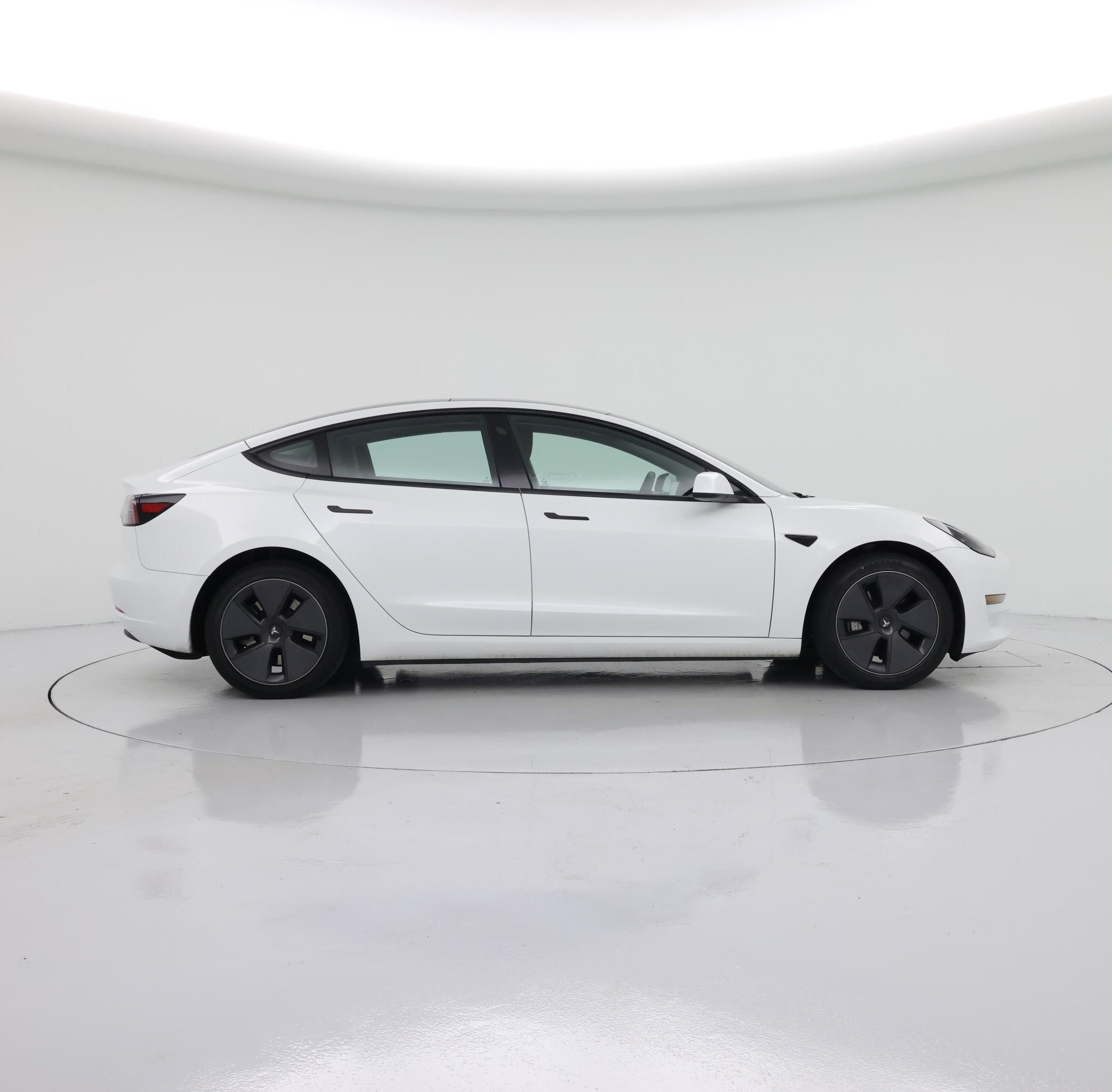 Thumbnail: 2023 Tesla Model 3 - 7