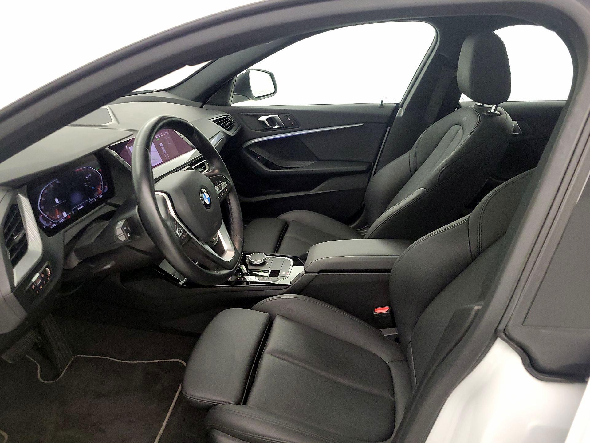 Thumbnail: 2024 BMW 2 Series - 11