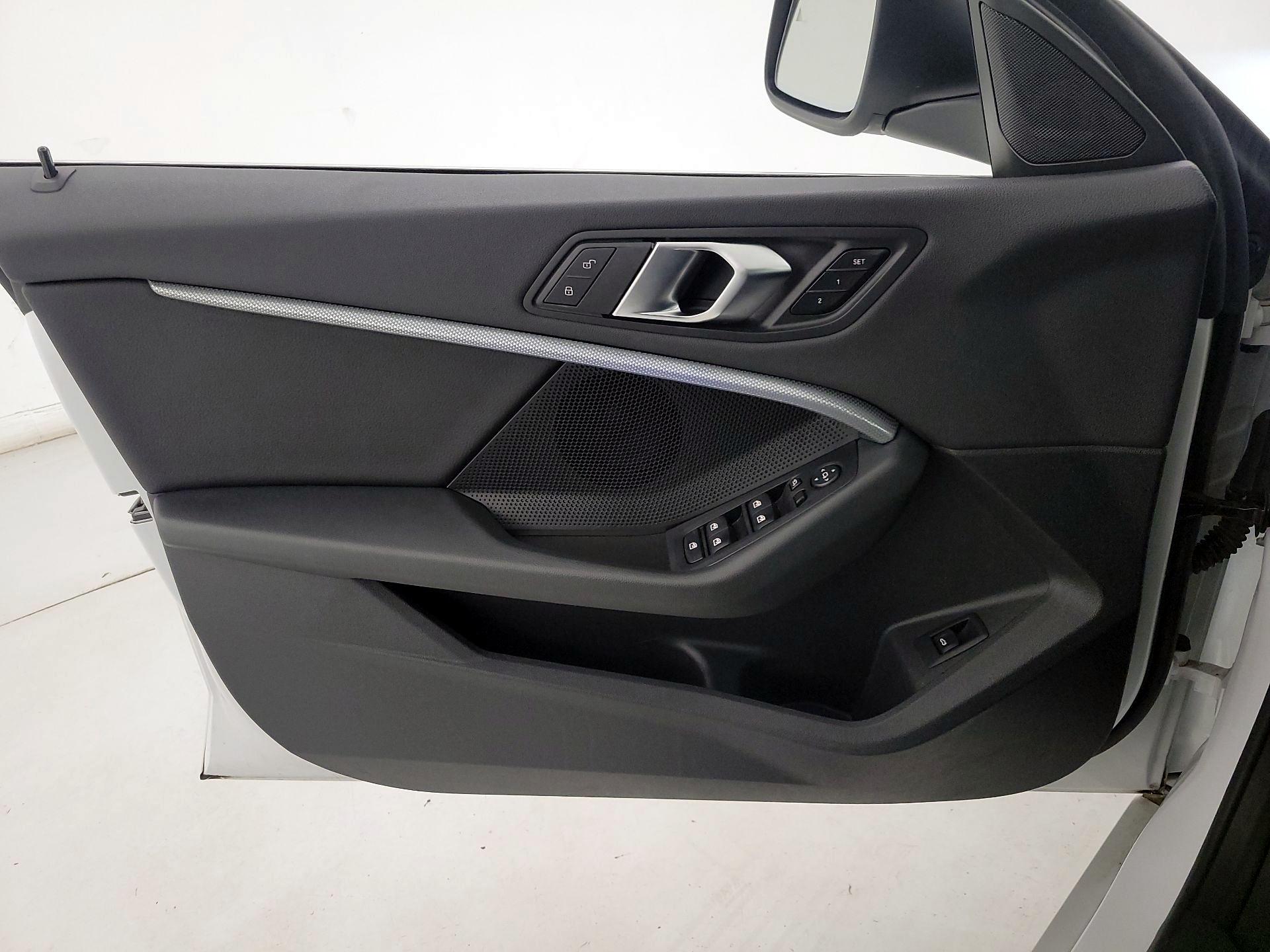 Thumbnail: 2024 BMW 2 Series - 12